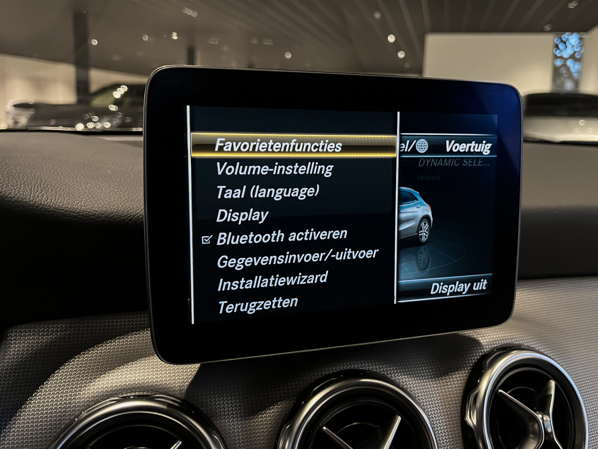 Mercedes-Benz GLA 180 Facelift Progressive | Spoorpakket | Keyless | Verw-stoelen | Media display | 18" | Aut7 Foto 19