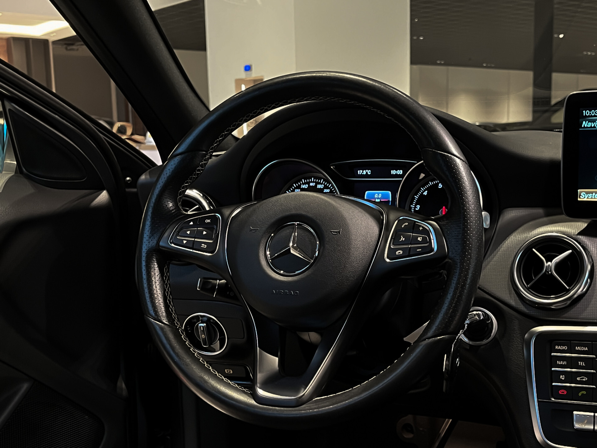 Mercedes-Benz GLA 180 Facelift Progressive | Spoorpakket | Keyless | Verw-stoelen | Media display | 18" | Aut7 Foto 24