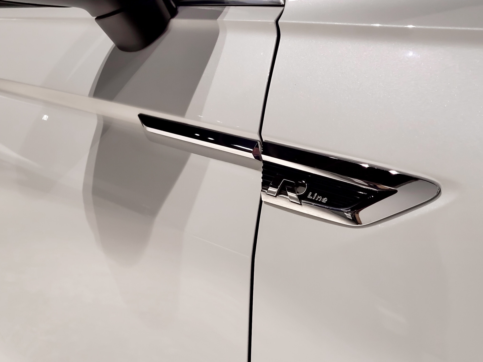 Volkswagen Tiguan 1.4 TSI R-Line Fullmap Navi|Carplay|ECC|DAB|17"|Privacyglas|PDC Foto 18