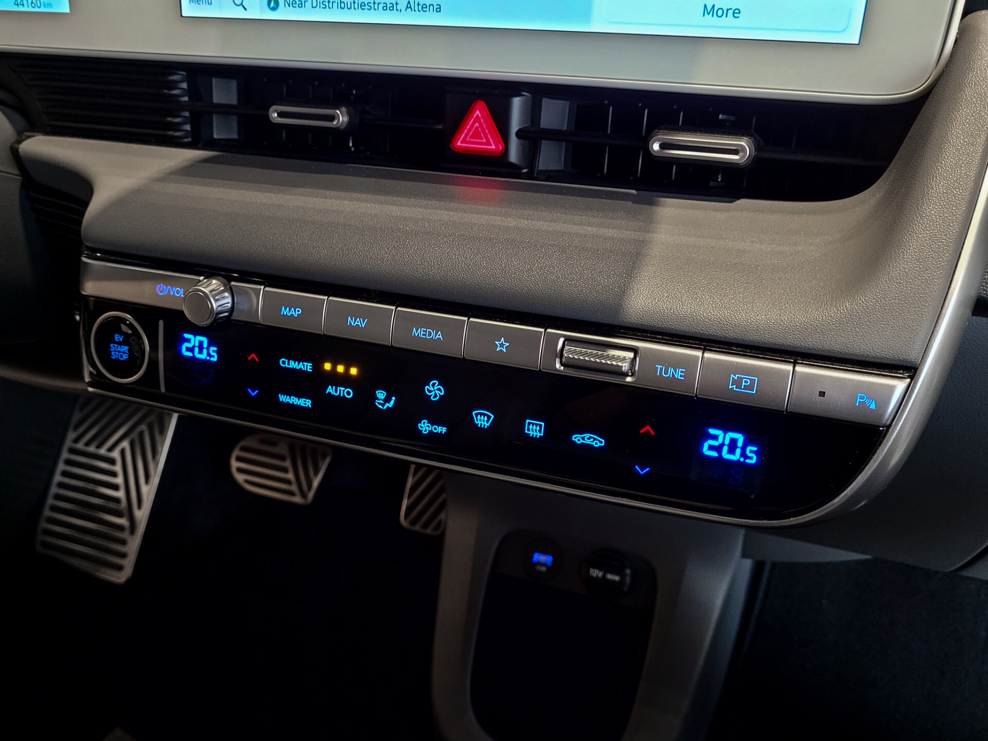 Hyundai IONIQ 5 77 kWh Lounge AWD Garantie 26-10-2029 | Nieuwprijs €63995 Foto 23