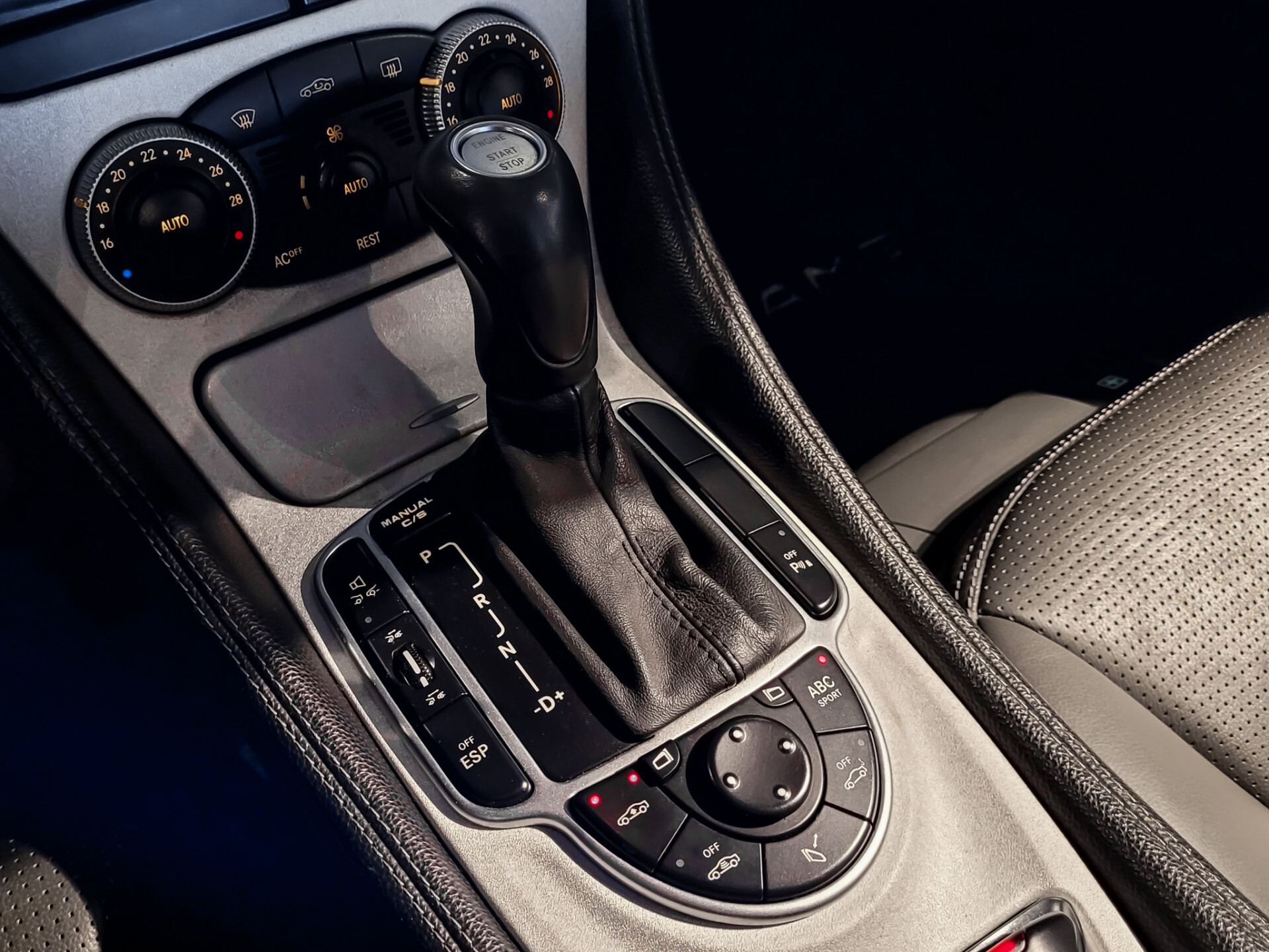 Mercedes-Benz SL-Klasse 55 AMG Panorama|Designo|Distronic|Keyless|ABC|Bose|New Service|Glascoating|Performance Foto 14