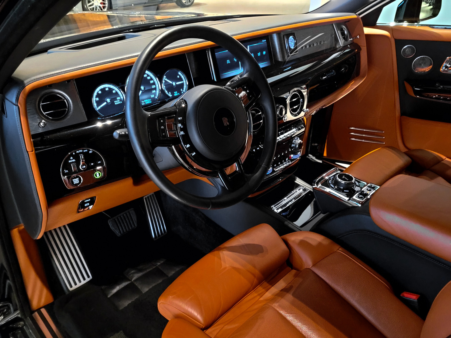 Rolls-Royce Phantom VIII 6.7 V12 Starlight|Coachline|Entertainment|Picknick|Bespoke Foto 20