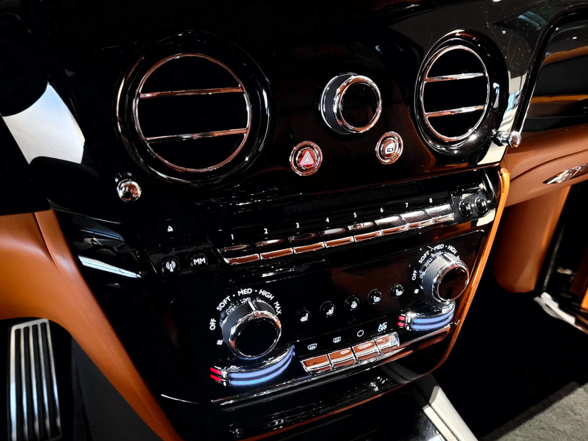 Rolls-Royce Phantom VIII 6.7 V12 Starlight|Coachline|Entertainment|Picknick|Bespoke Foto 24