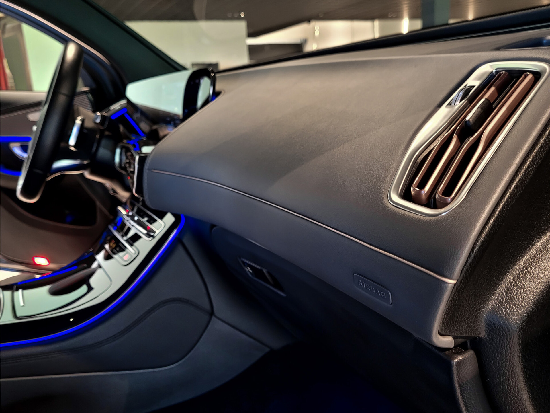 Mercedes-Benz EQC 400 4-M 80 kWh Schuif/kanteldak|MBUX|360 camera|Soundsystem|MULTIBEAM LED|DAB Foto 23