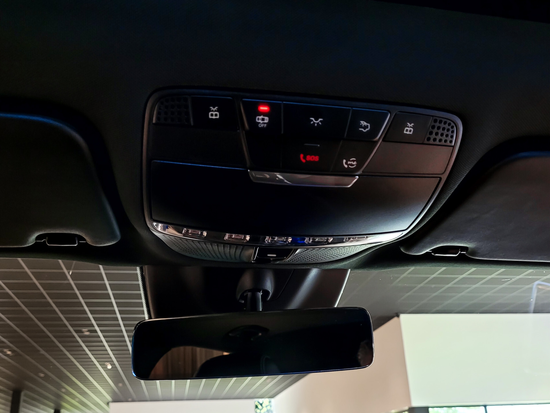 Mercedes-Benz EQC 400 4-M 80 kWh Schuif/kanteldak|MBUX|360 camera|Soundsystem|MULTIBEAM LED|DAB Foto 33