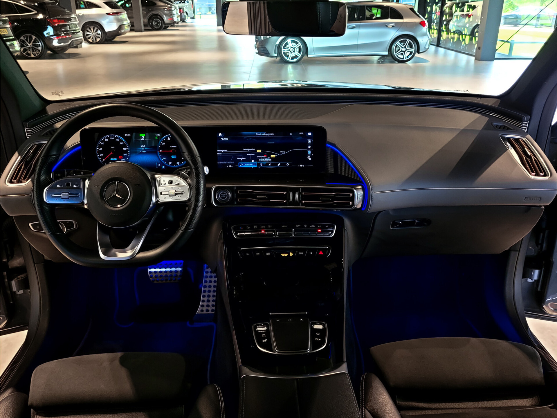 Mercedes-Benz EQC 400 4-M 80 kWh Schuif/kanteldak|MBUX|360 camera|Soundsystem|MULTIBEAM LED|DAB Foto 5