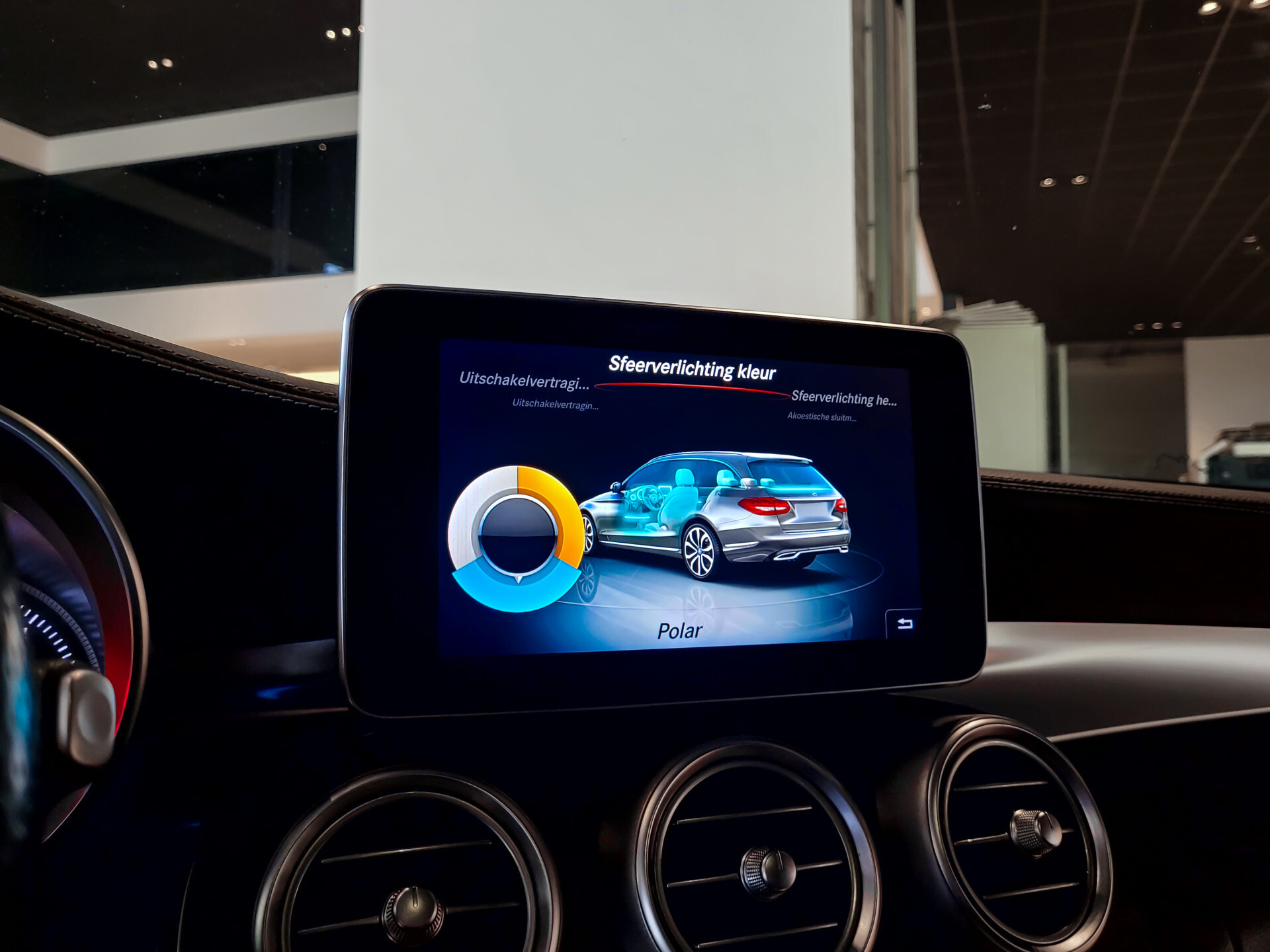 Mercedes-Benz C-Klasse Estate 250 Cdi AMG Panorama|Luchtvering|Distronic|Comand|Trekhaak|LED|19" Foto 16