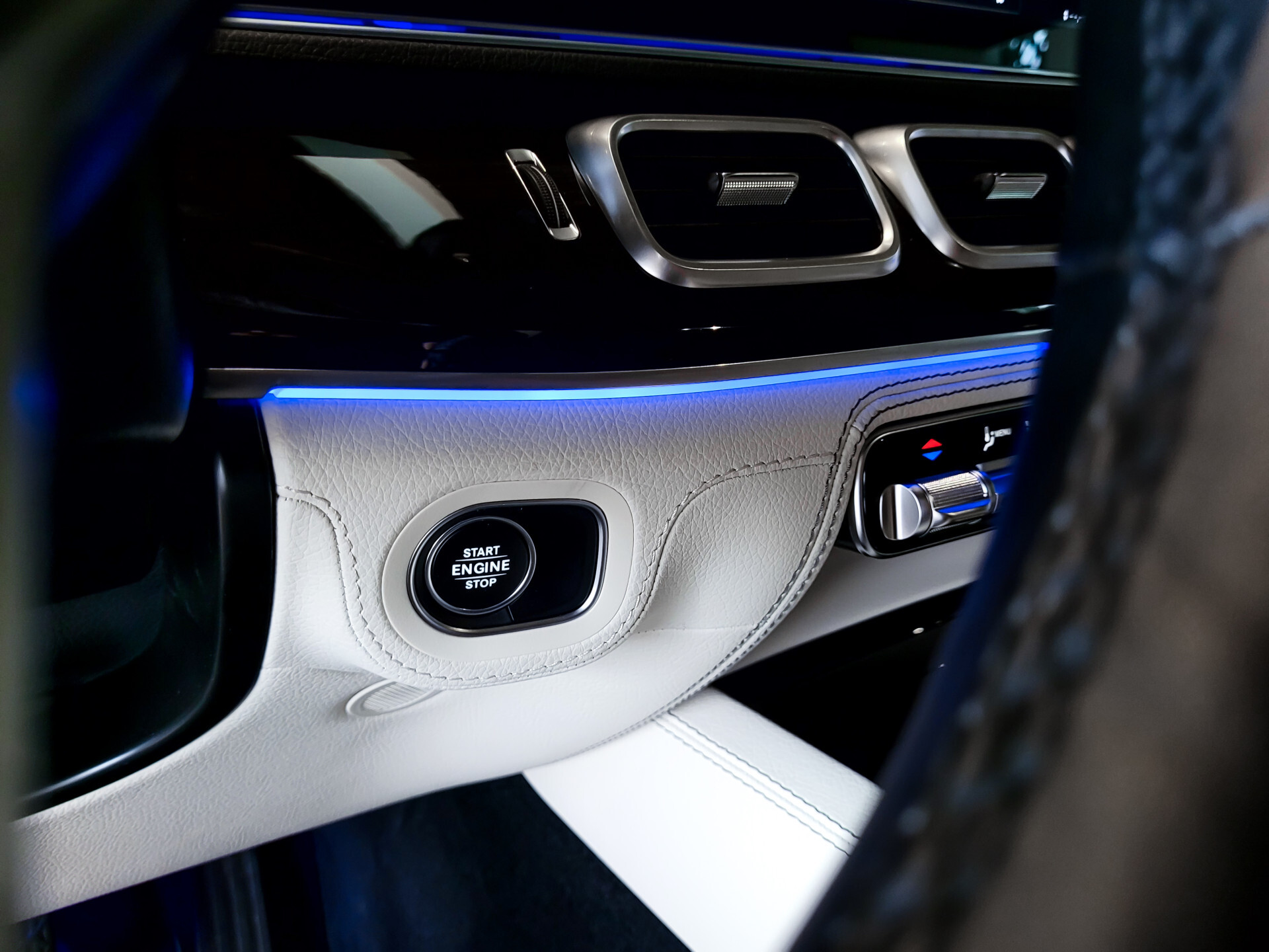 Mercedes-Benz GLE Coupé 350 e 4-M AMG Luchtvering|Massage|HUD|Distronic|Stoelkoeling|Trekhaak|Burmester|Night Foto 31