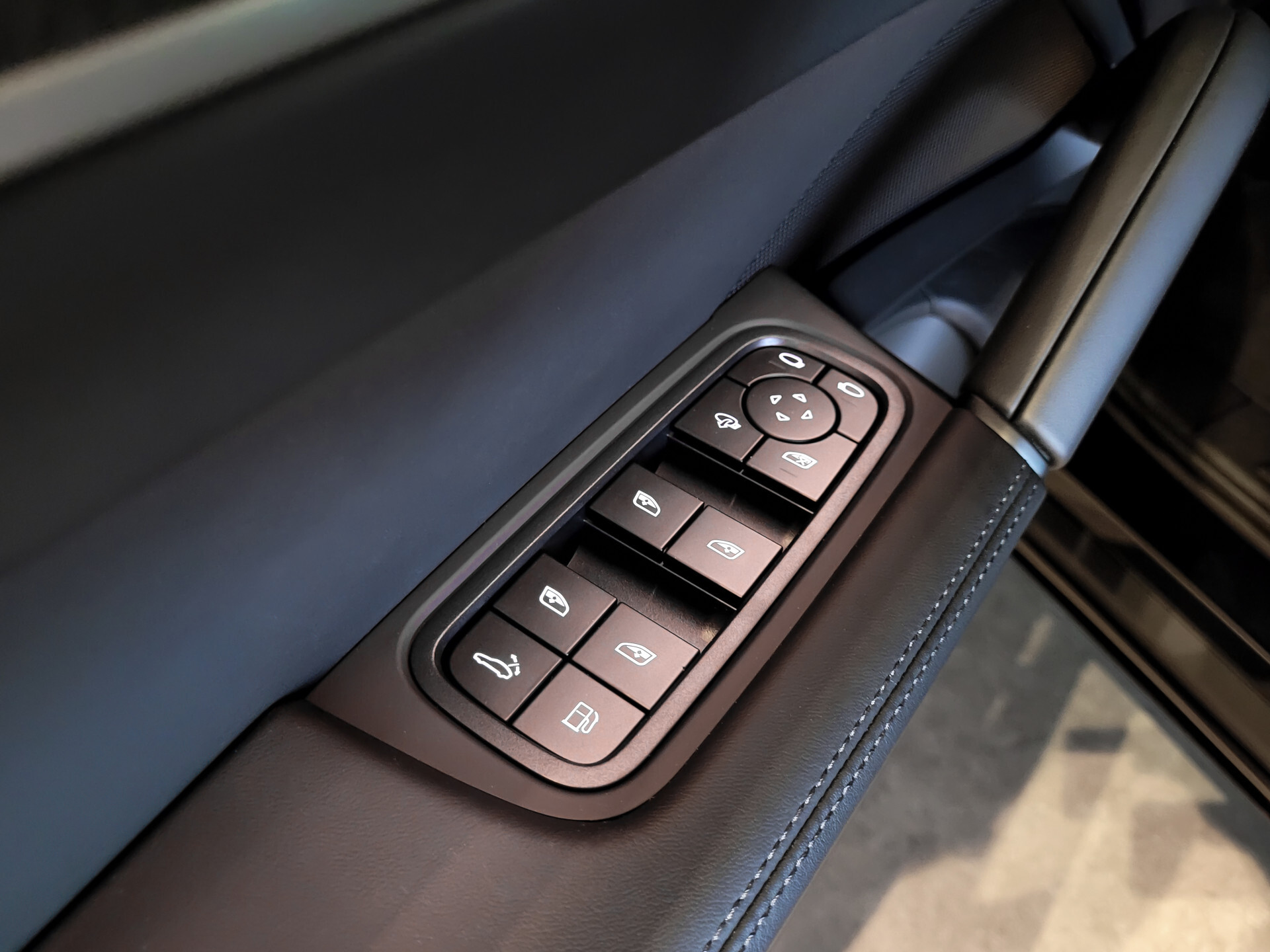 Porsche Cayenne Coupé 3.0 S E-Hybrid Sport Design|22"|Carbon|Achterasbesturing|Volleder|Panorama|HUD|ACC|Keyless|Sportuitlaat|Stoelkoeling Foto 11