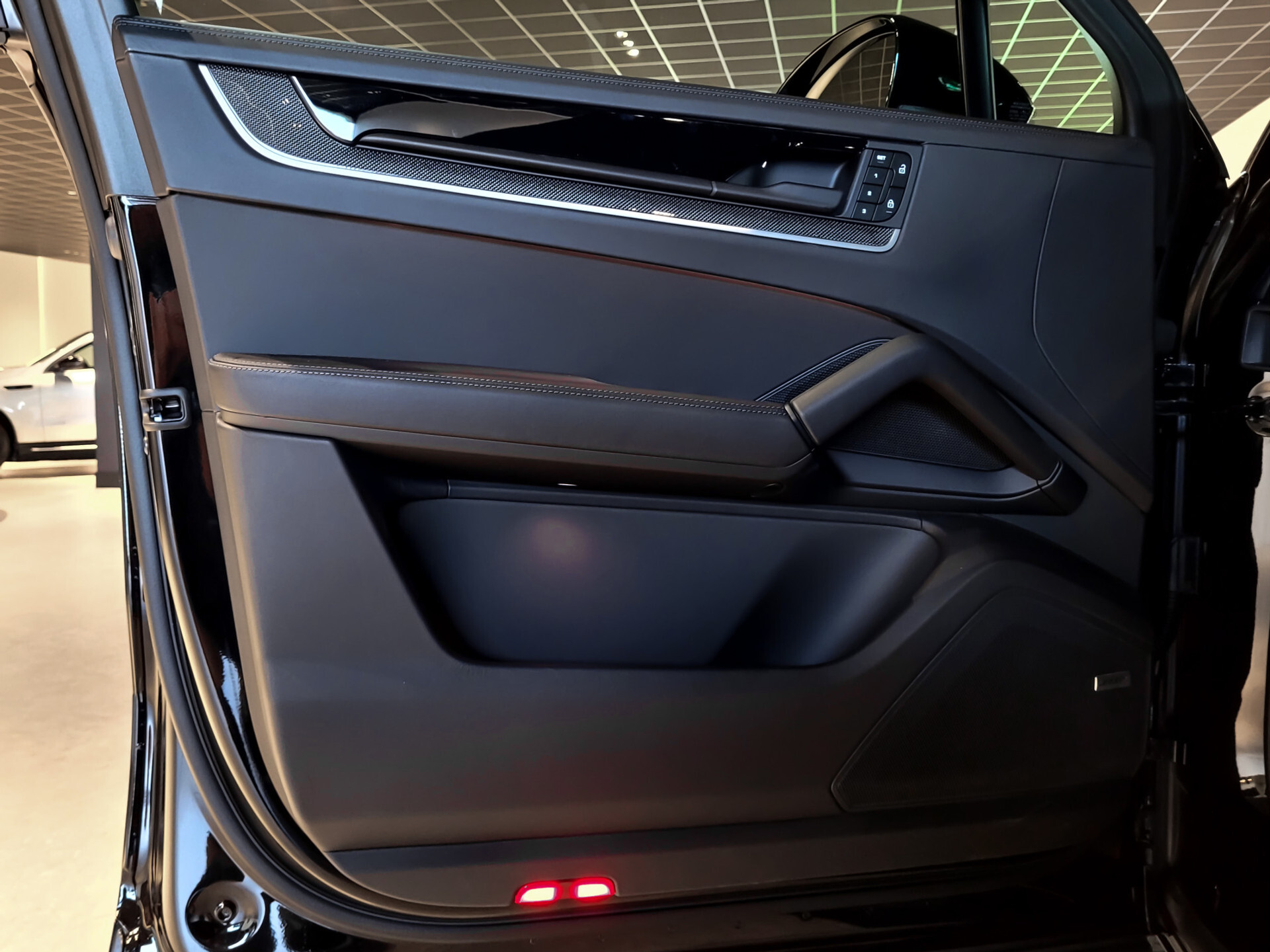 Porsche Cayenne Coupé 3.0 S E-Hybrid Sport Design|22"|Carbon|Achterasbesturing|Volleder|Panorama|HUD|ACC|Keyless|Sportuitlaat|Stoelkoeling Foto 7