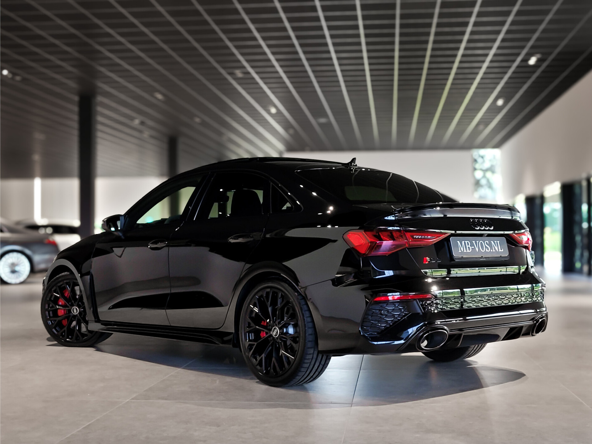 Audi RS3 Limousine 2.5 TFSI Quattro 400pk Hulk Edition B&O|Panorama|Adaptive Cruise|Keyless|Sportstoelen|Fijnnappa|Carbon|Full LED Foto 2