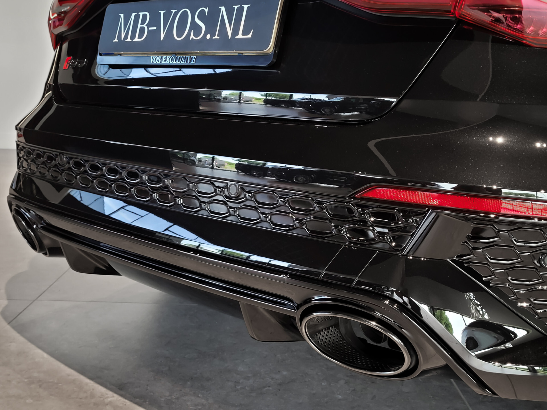 Audi RS3 Limousine 2.5 TFSI Quattro 400pk Hulk Edition B&O|Panorama|Adaptive Cruise|Keyless|Sportstoelen|Fijnnappa|Carbon|Full LED Foto 22