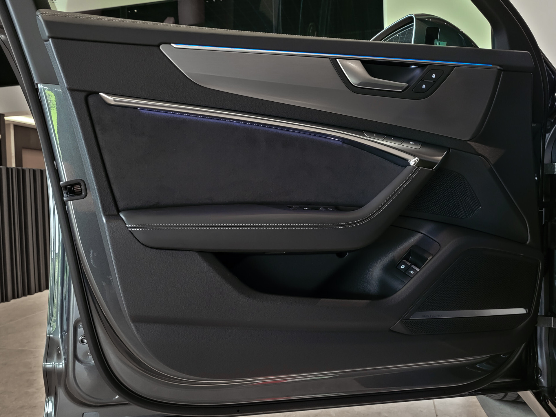 Audi A6 Avant 55 TFSI e quattro Pro Line S Competition B&O 3D|Sportstoelen+|Comfortsleutel|HUD|Fijnnappa|21"|Zwart optiek Foto 10