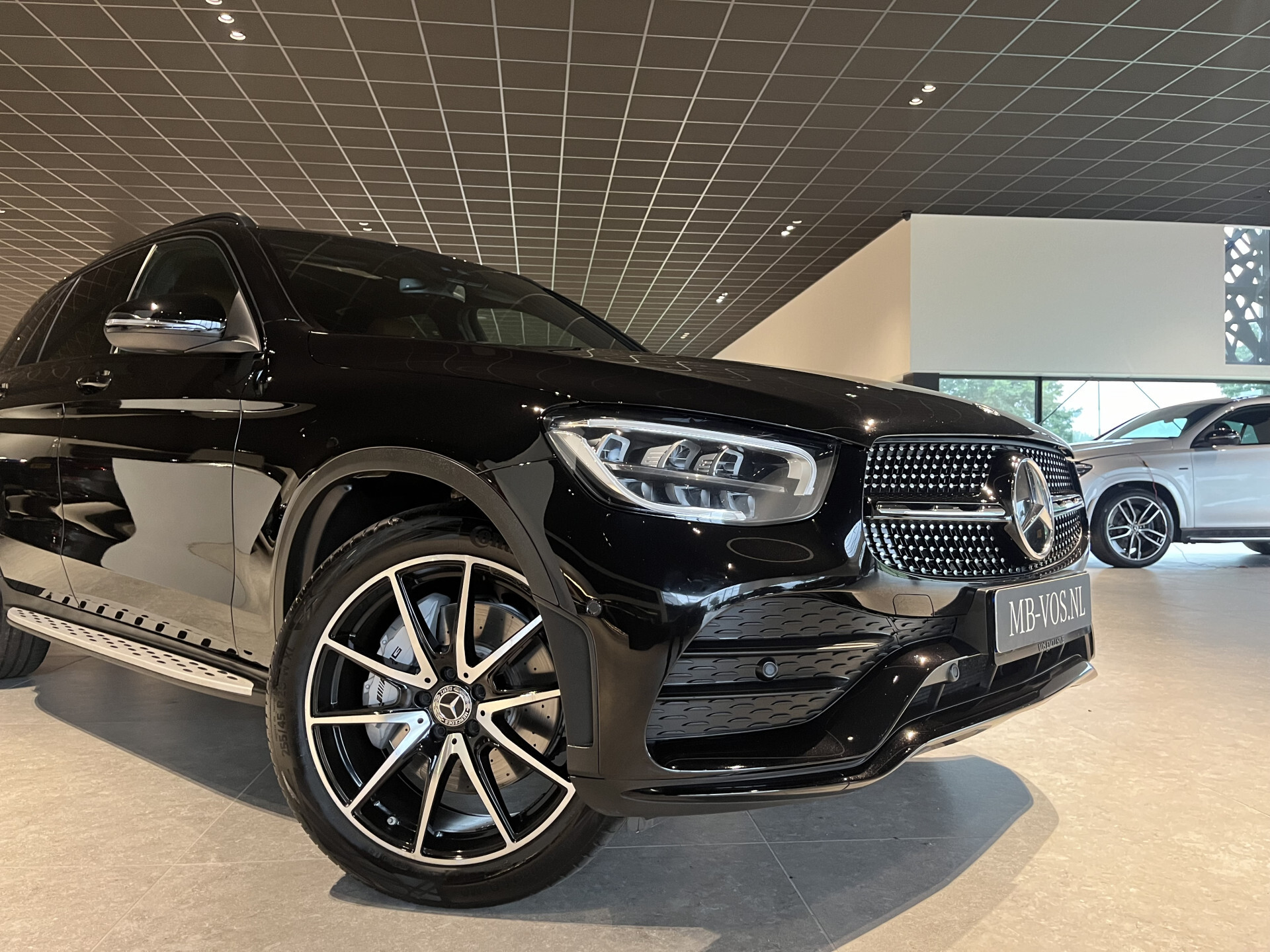 Mercedes-Benz GLC 220d 4-M AMG Night Facelift|Burmester|Panorama|Aut-Trekhaak|20"|Treeplanken|Camera|Sfeerverlichting Foto 37