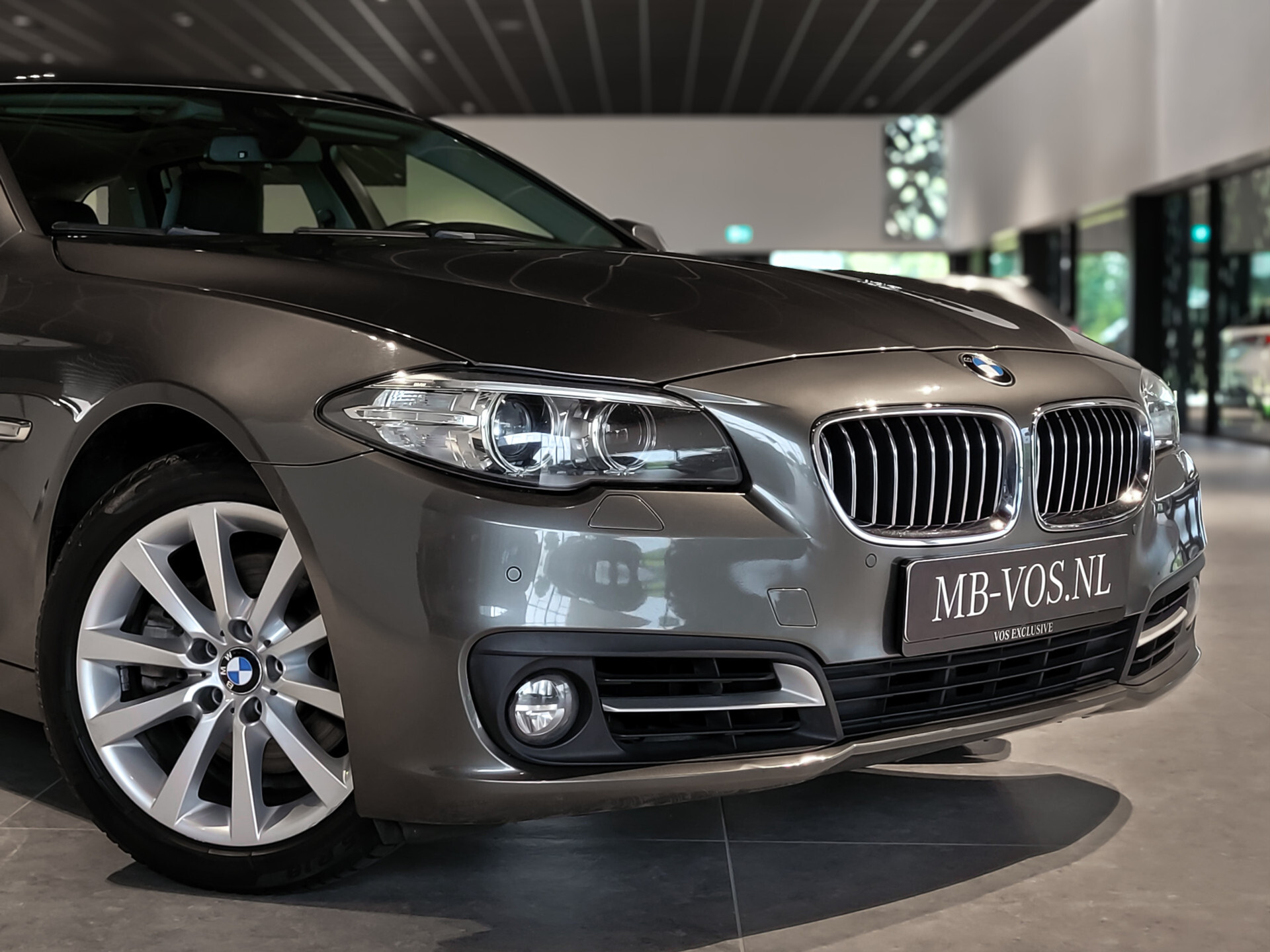 BMW 5 Serie Touring 520d High Executive Panoramadak|Sportstoelen|Aut-Trekhaak|Keyless|EDC|18"|Leder Foto 30