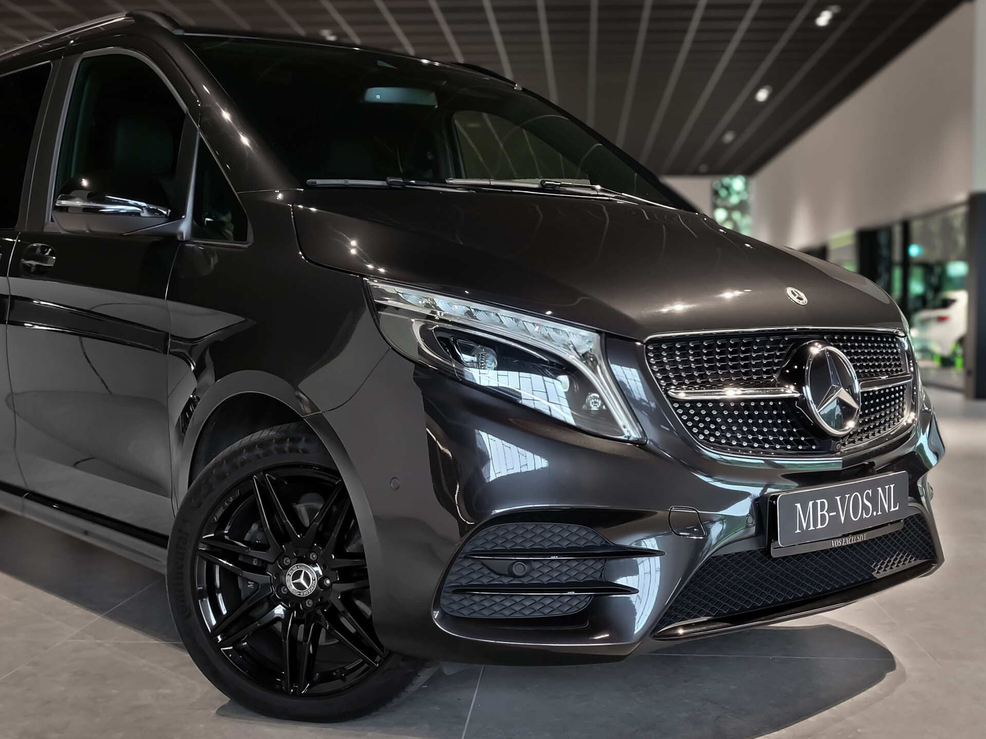 Mercedes-Benz V-Klasse 300d 4-M Lang AMG Avantgarde Edition Luchtvering|Panorama|Night Foto 36