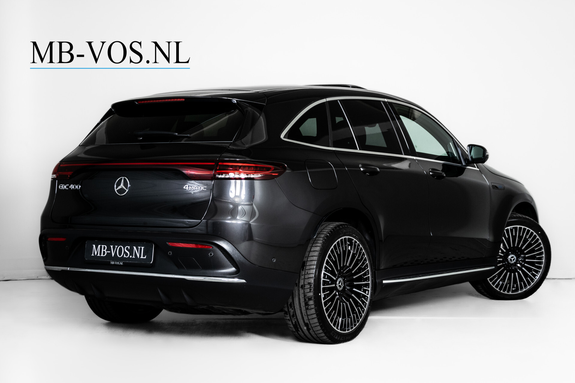 Mercedes-Benz EQC 400 4M AMG Rij-assistentie | Schuifdak | Burmester | 21"AMG | Treeplanken Foto 2