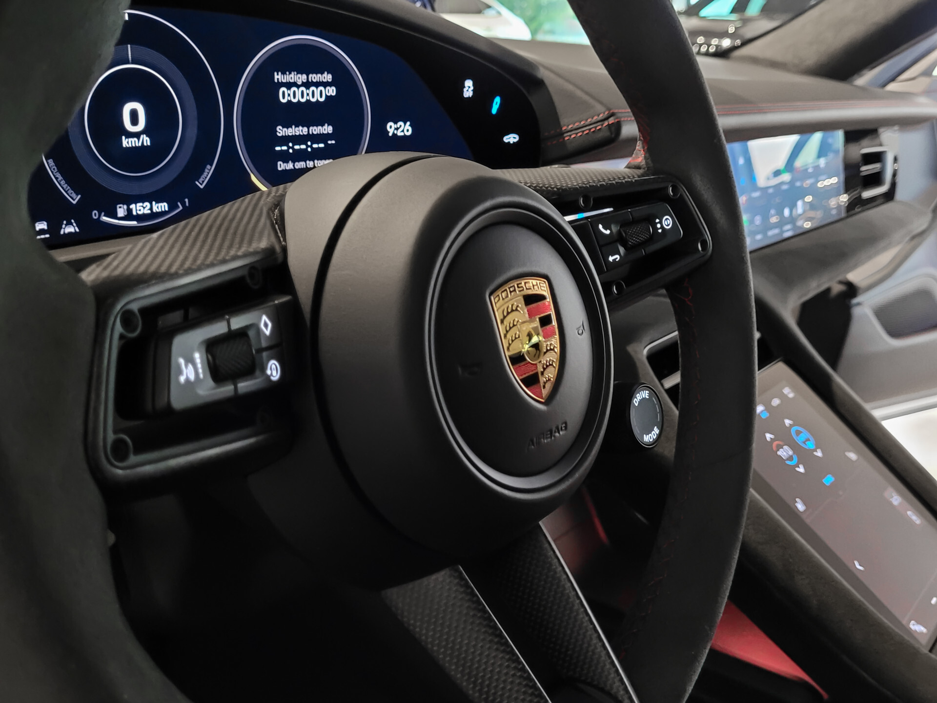 Porsche Taycan Sport Turismo GTS 517 pk 93 kWh Achterasbesturing|HUD|Entry&Drive|Innodrive/Passenger display|Panoramadak|Carbon Foto 24