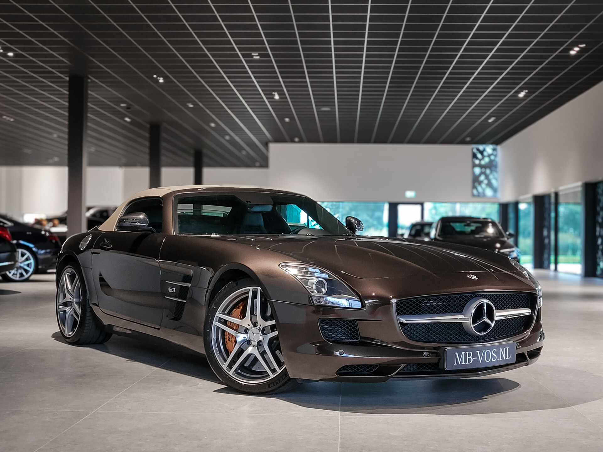 Mercedes-Benz SLS Roadster 6.3 AMG Keramisch|Designo|B&O|Sepang bruin Foto 2