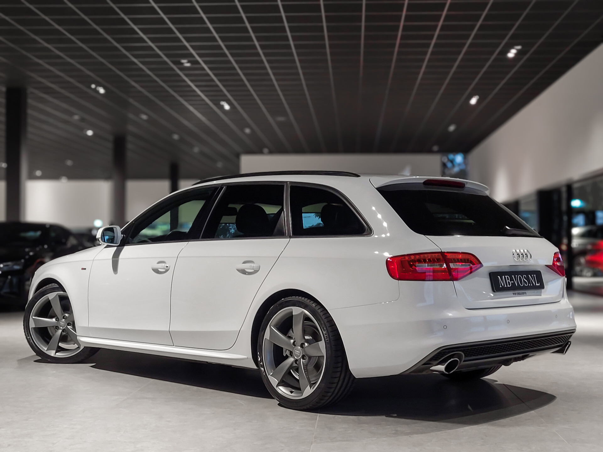 Audi A4 Avant 2.0 TFSI S Edition 19” Rotor|Blackline|Bi-Xenon|Full Map Navi|Pts|NL Auto|Winterset Foto 2