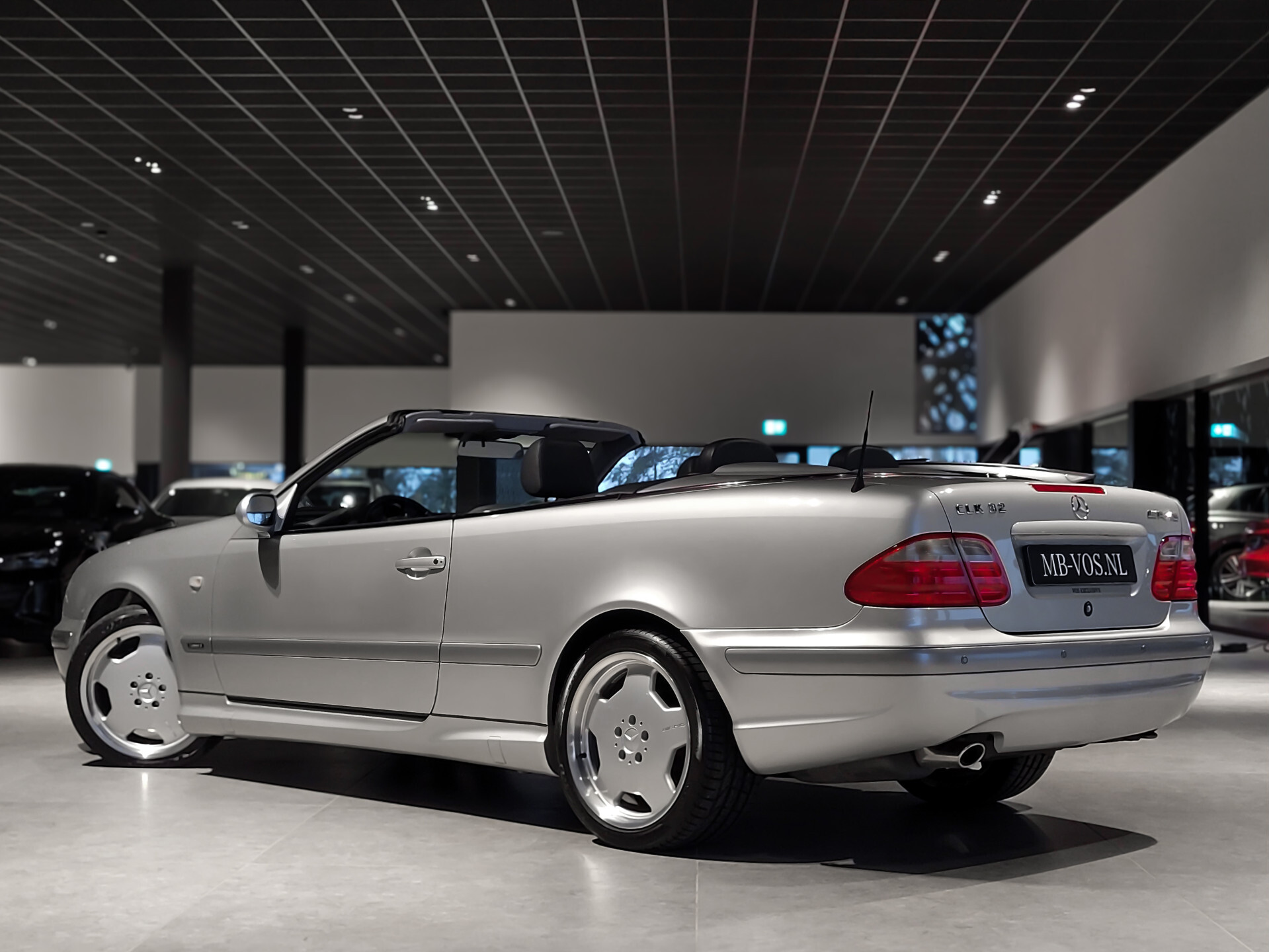 Mercedes-Benz CLK-Klasse Cabrio 320 AMG Sport|Leer|Comand|Bose|Xenon|Mem|ECC|Verw-stoelen Foto 3