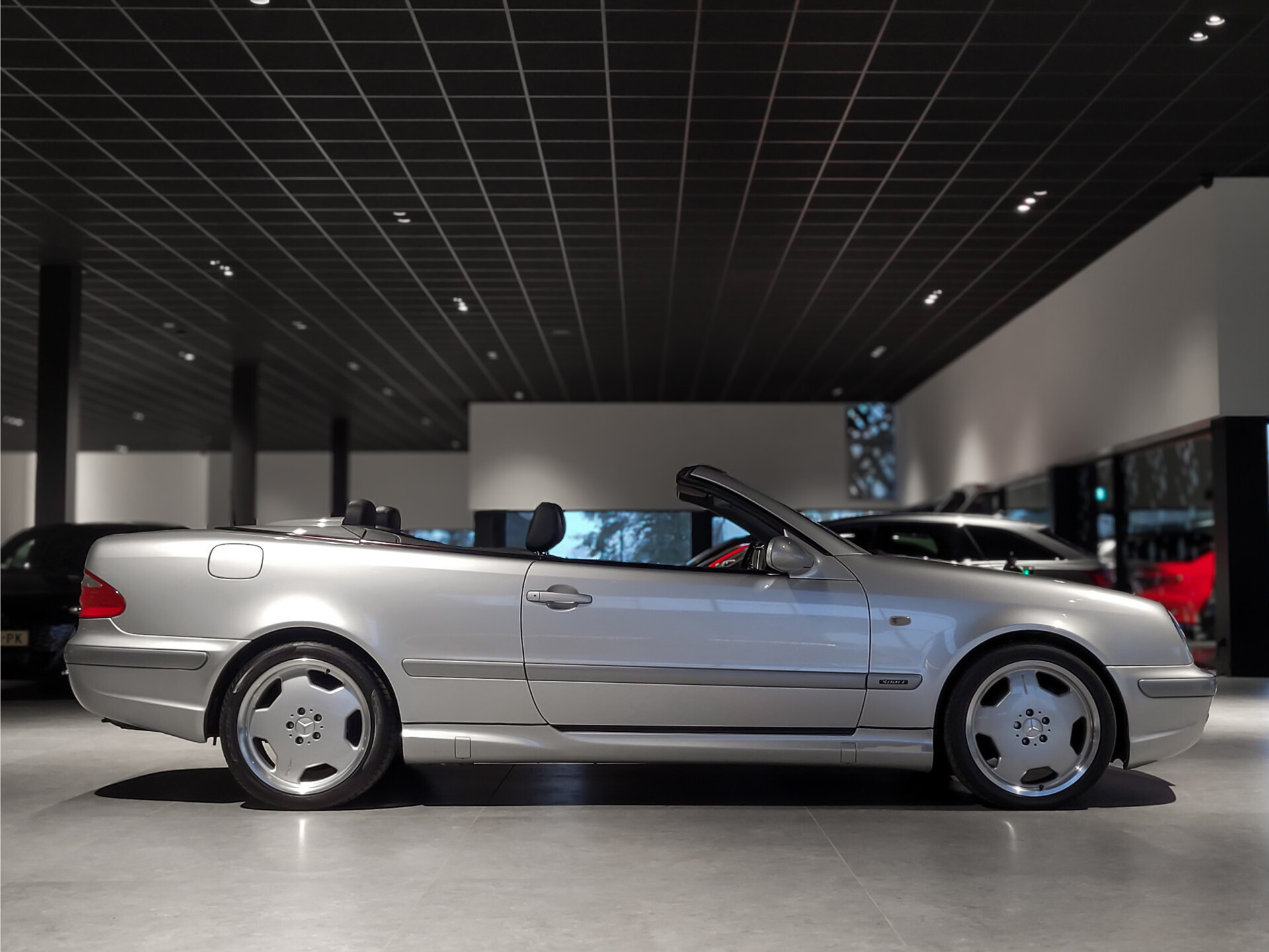 Mercedes-Benz CLK-Klasse Cabrio 320 AMG Sport|Leer|Comand|Bose|Xenon|Mem|ECC|Verw-stoelen Foto 6