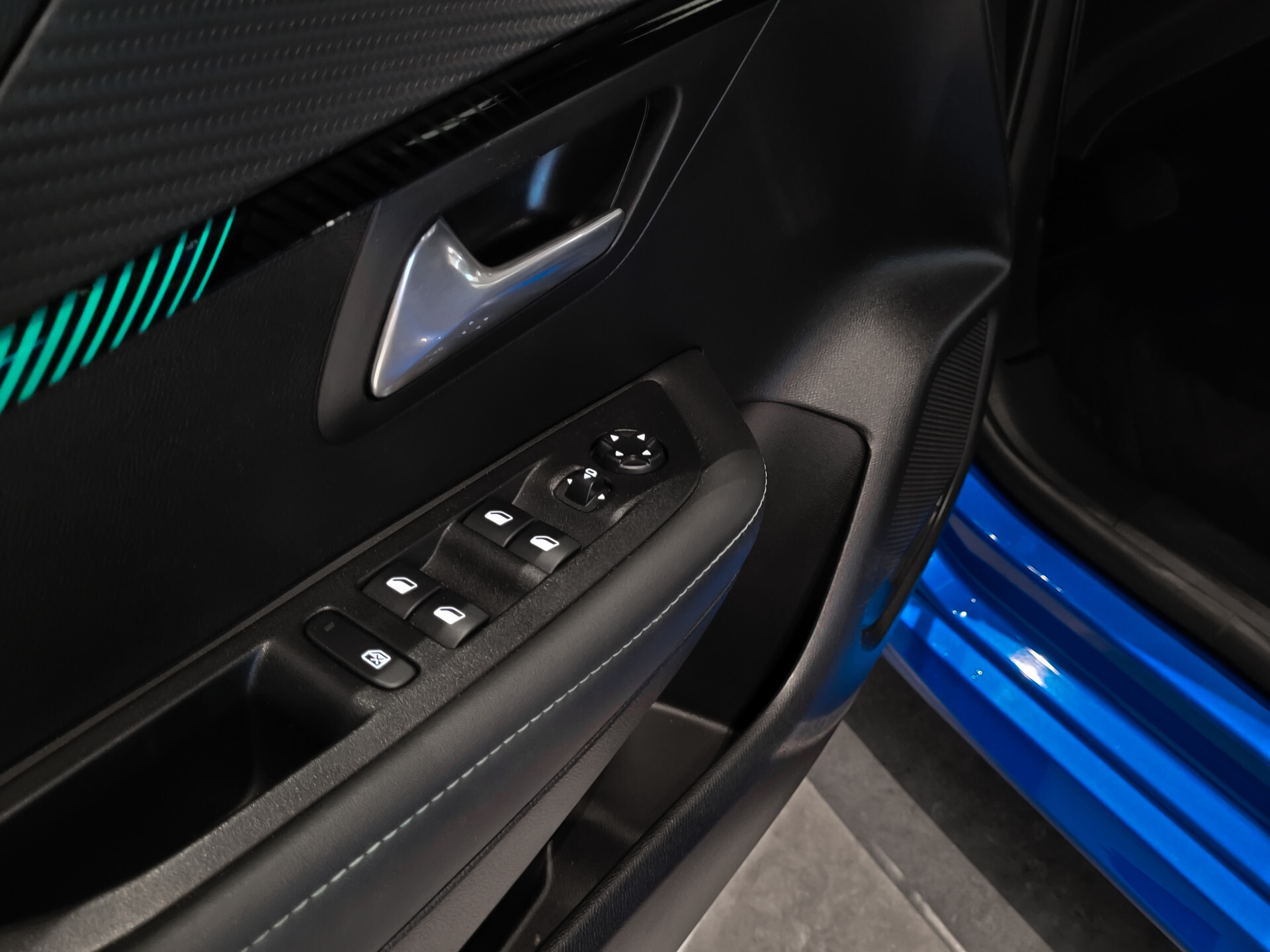 Peugeot 208 1.2 PureTech Allure Automaat Pack Drive Assist Plus|Pack Connect|Carplay|Groot navigatie|NL auto Foto 12