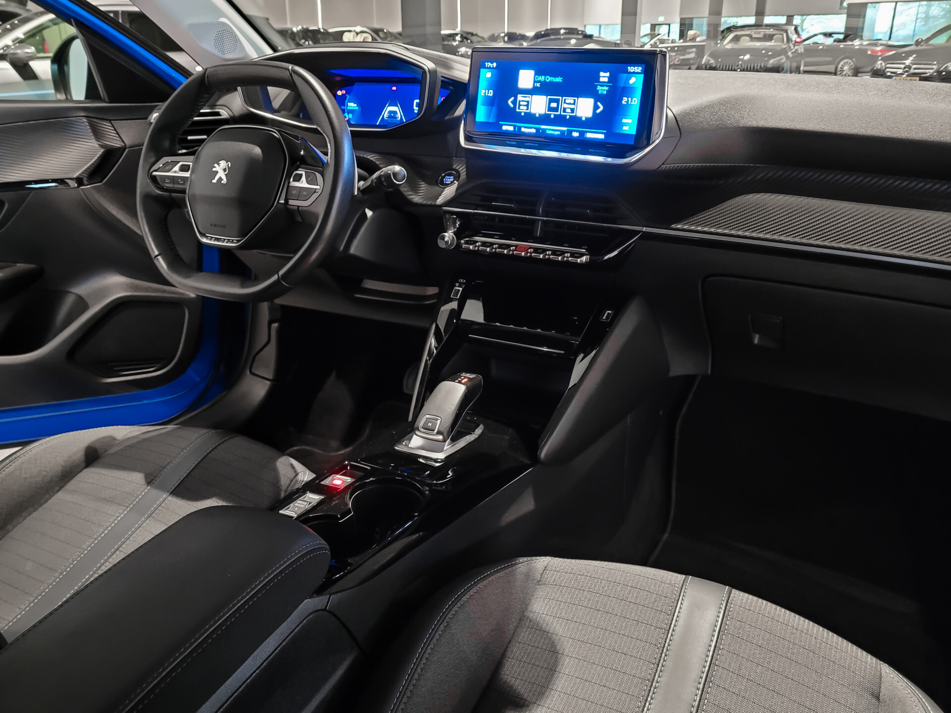 Peugeot 208 1.2 PureTech Allure Automaat Pack Drive Assist Plus|Pack Connect|Carplay|Groot navigatie|NL auto Foto 24