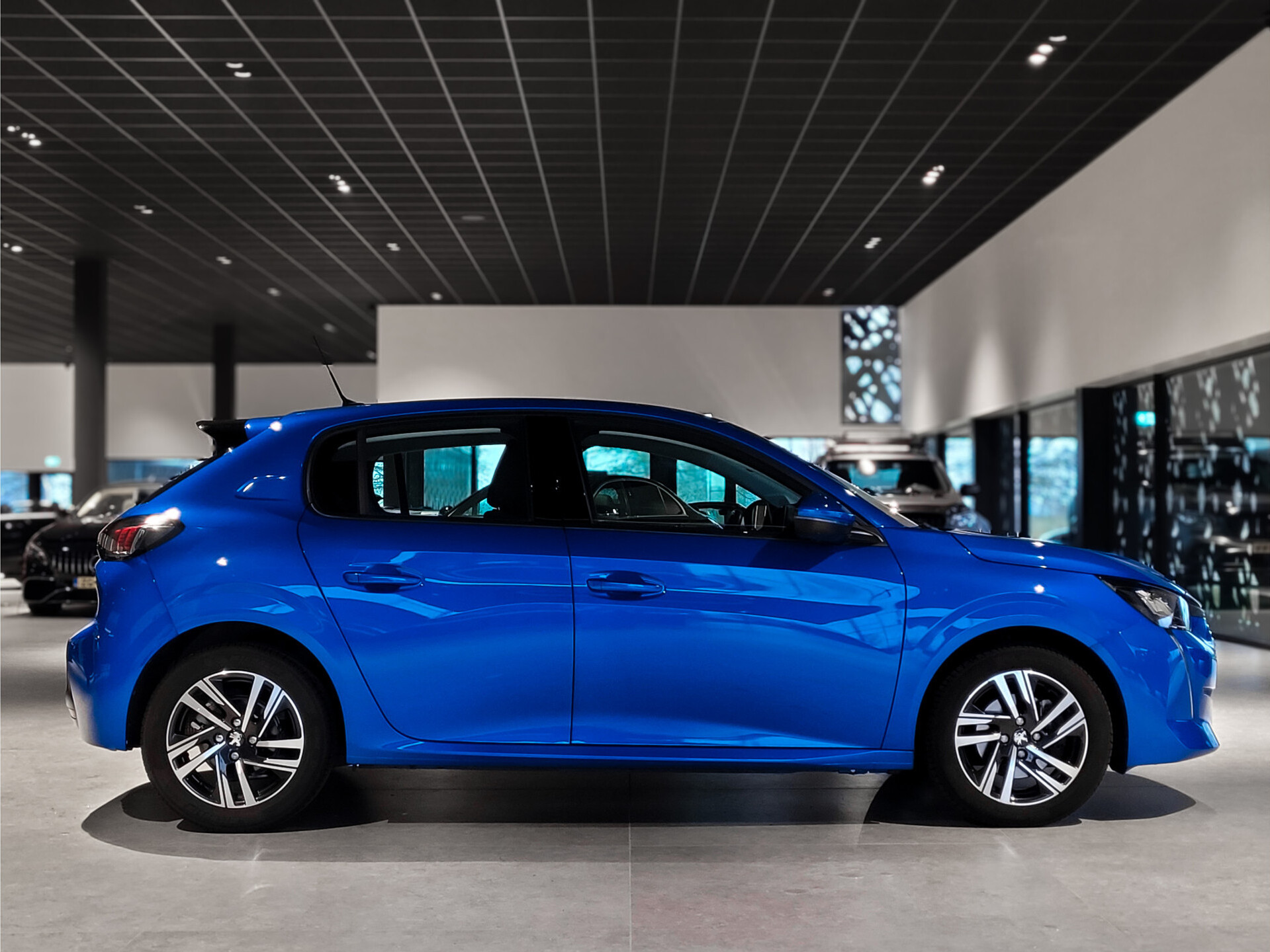 Peugeot 208 1.2 PureTech Allure Automaat Pack Drive Assist Plus|Pack Connect|Carplay|Groot navigatie|NL auto Foto 3