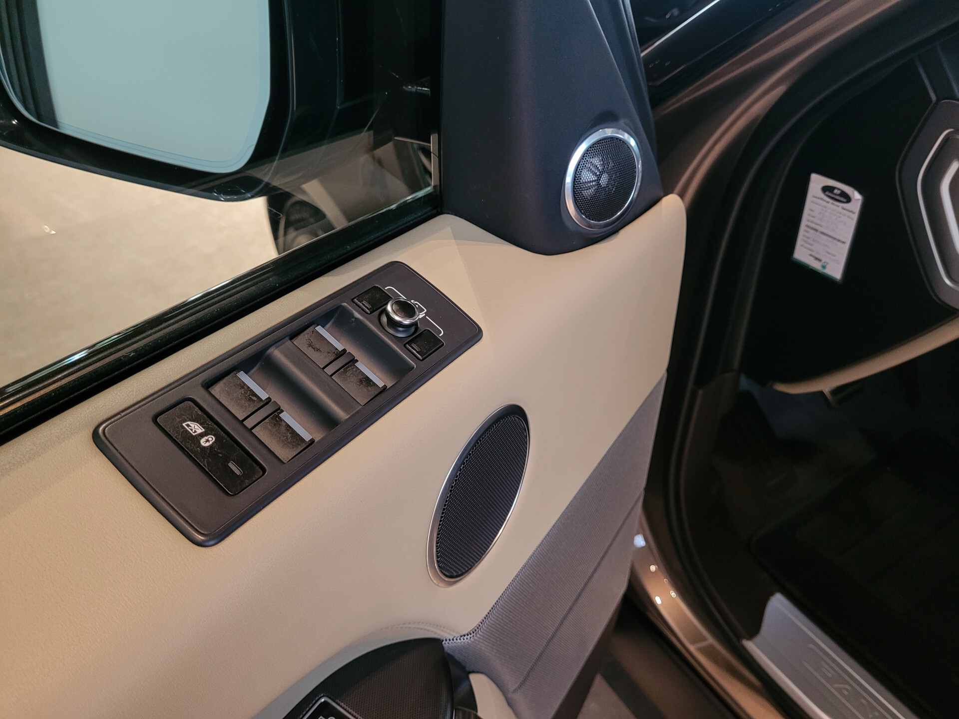 Land Rover Range Rover Sport 3.0 SDV6 HSE Dynamic Panorama|21"|Camera|4xStoelverwarming|Ambientlight Foto 12