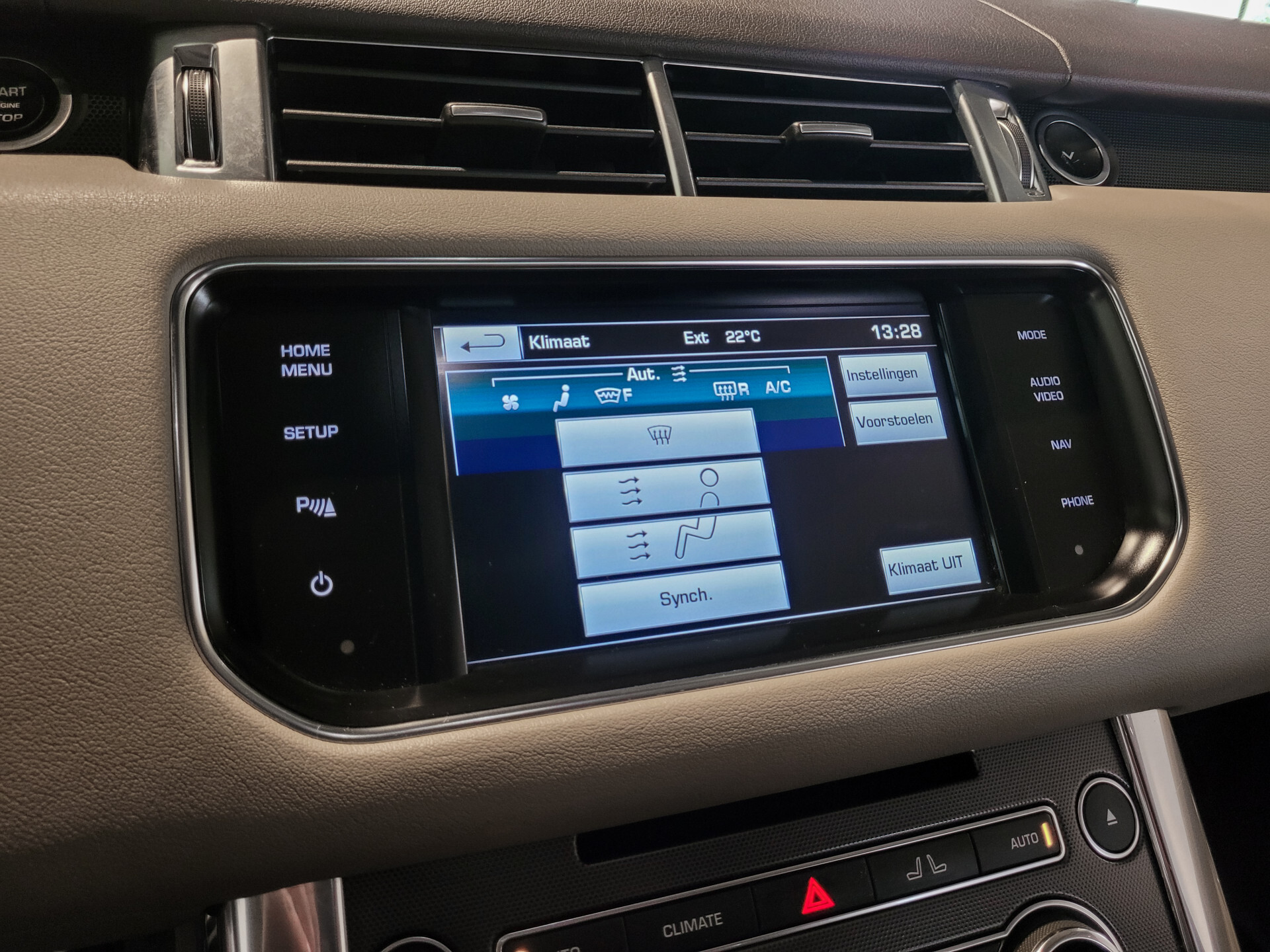 Land Rover Range Rover Sport 3.0 SDV6 HSE Dynamic Panorama|21"|Camera|4xStoelverwarming|Ambientlight Foto 19