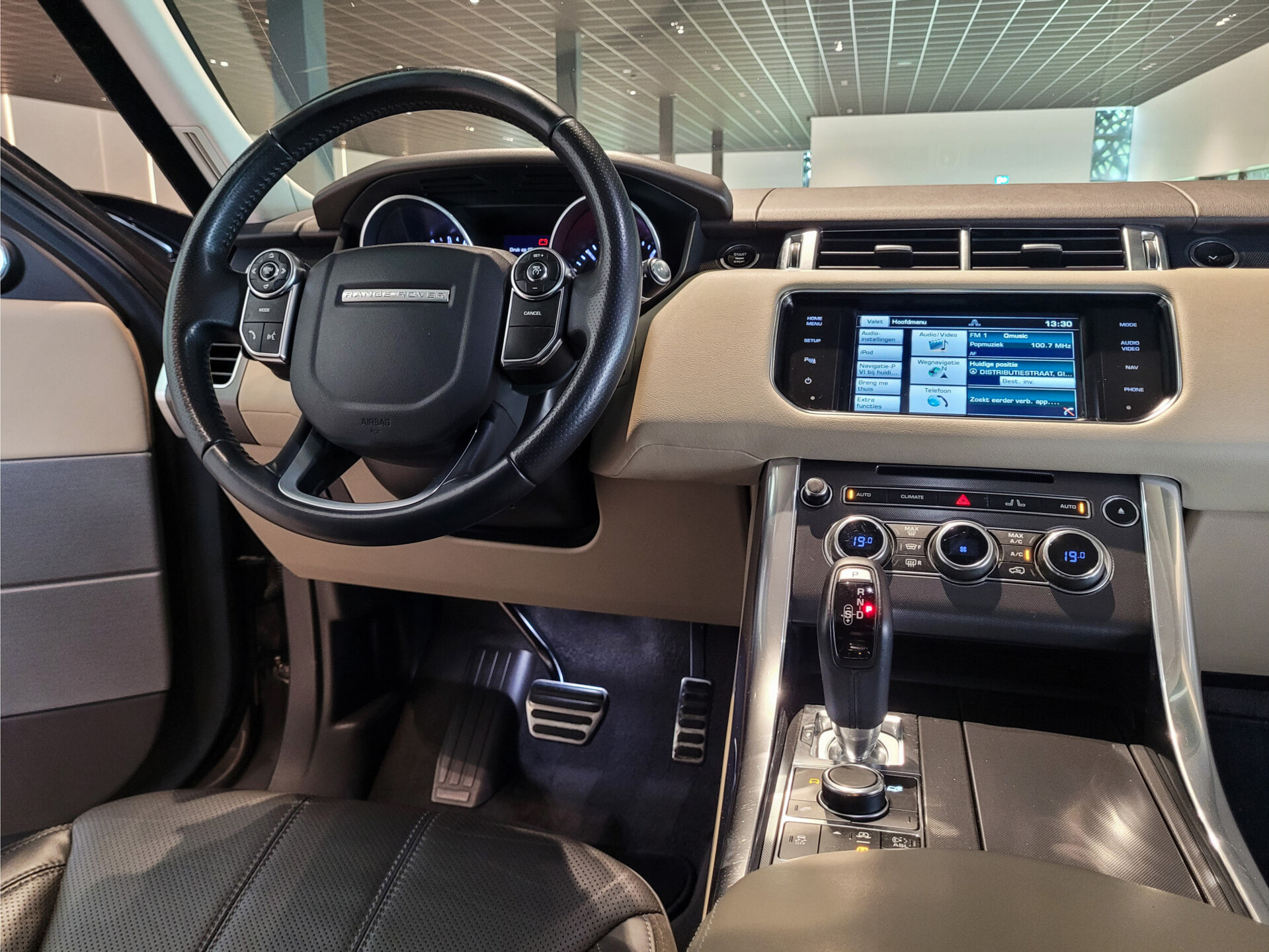 Land Rover Range Rover Sport 3.0 SDV6 HSE Dynamic Panorama|21"|Camera|4xStoelverwarming|Ambientlight Foto 27