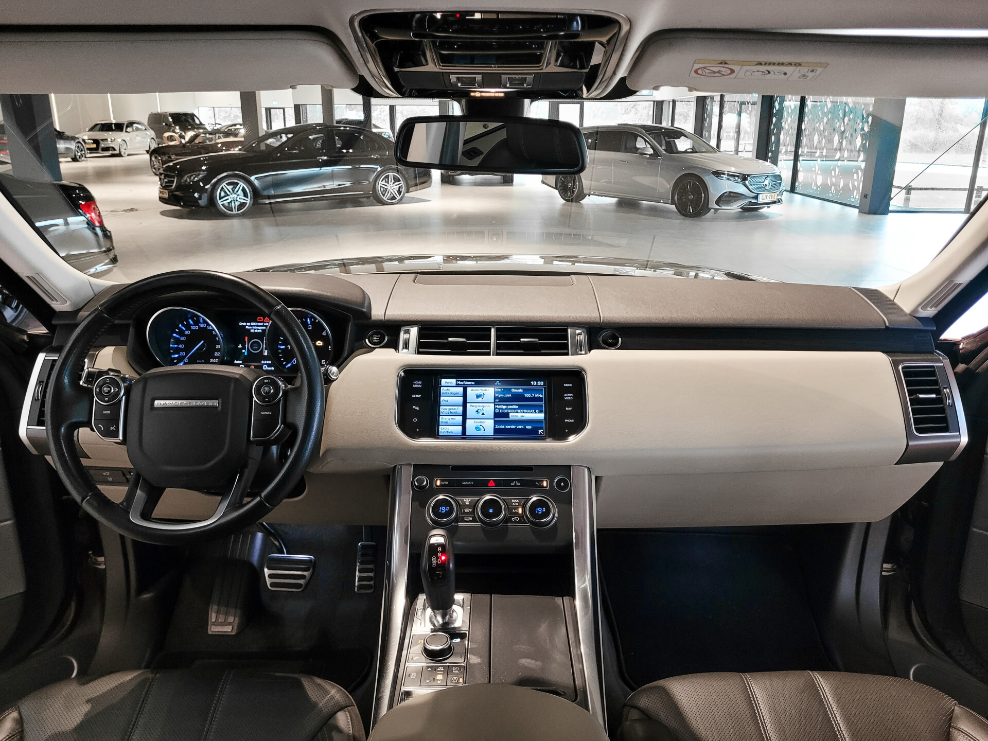 Land Rover Range Rover Sport 3.0 SDV6 HSE Dynamic Panorama|21"|Camera|4xStoelverwarming|Ambientlight Foto 28