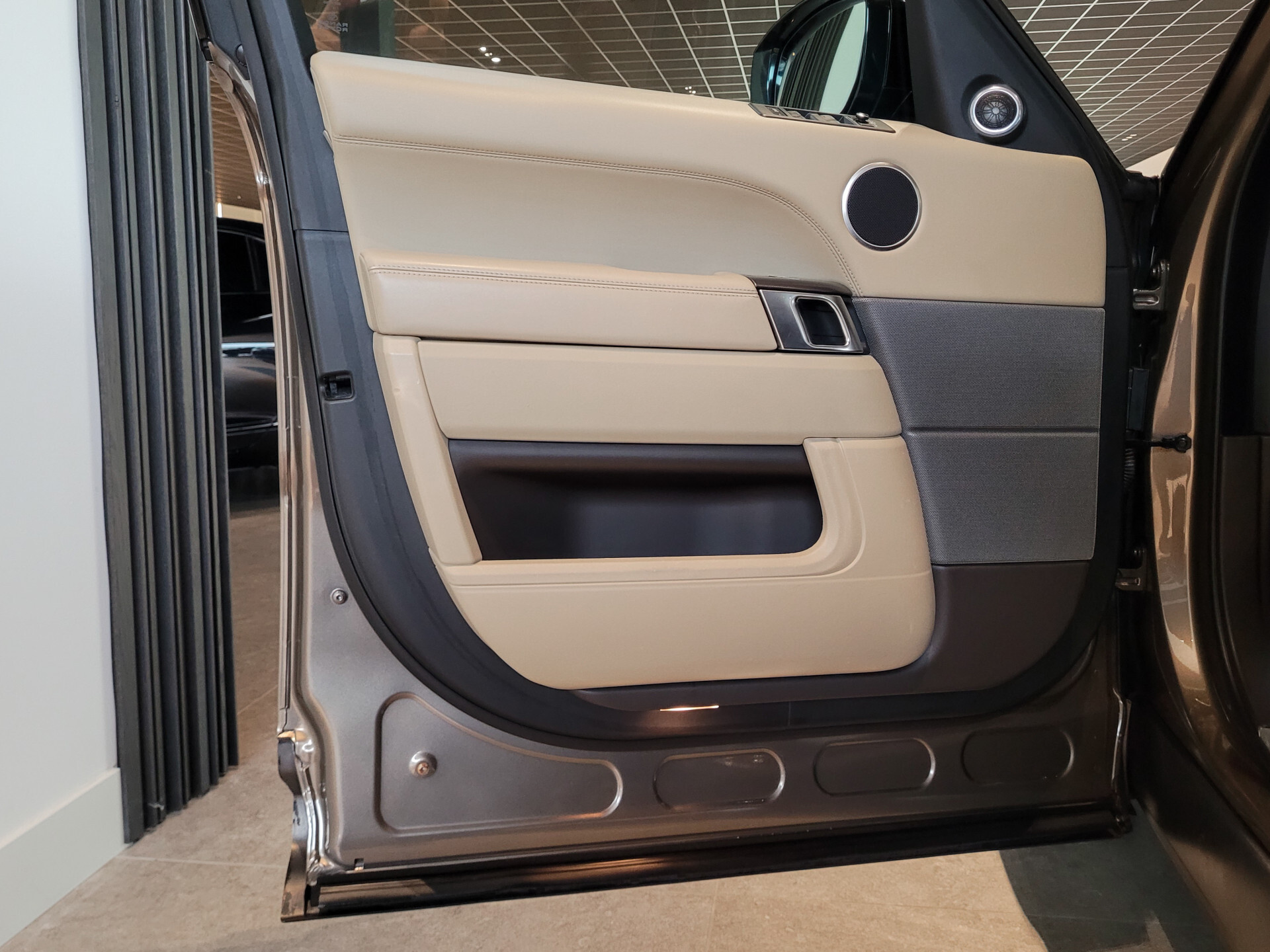 Land Rover Range Rover Sport 3.0 SDV6 HSE Dynamic Panorama|21"|Camera|4xStoelverwarming|Ambientlight Foto 8