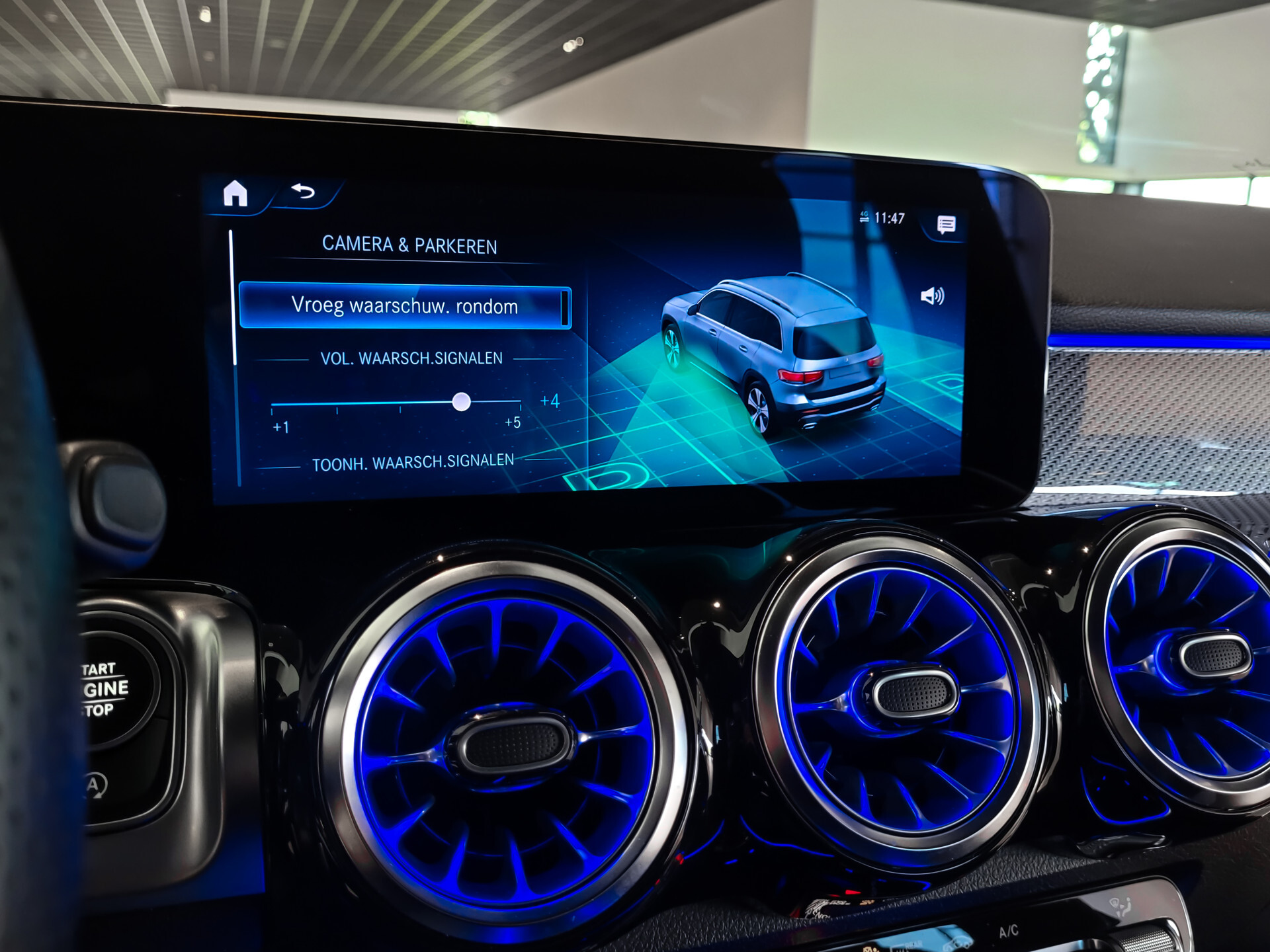 Mercedes-Benz GLB 200 AMG Night|MBUX|20"|Camera|Trekhaak|Carbon Foto 13