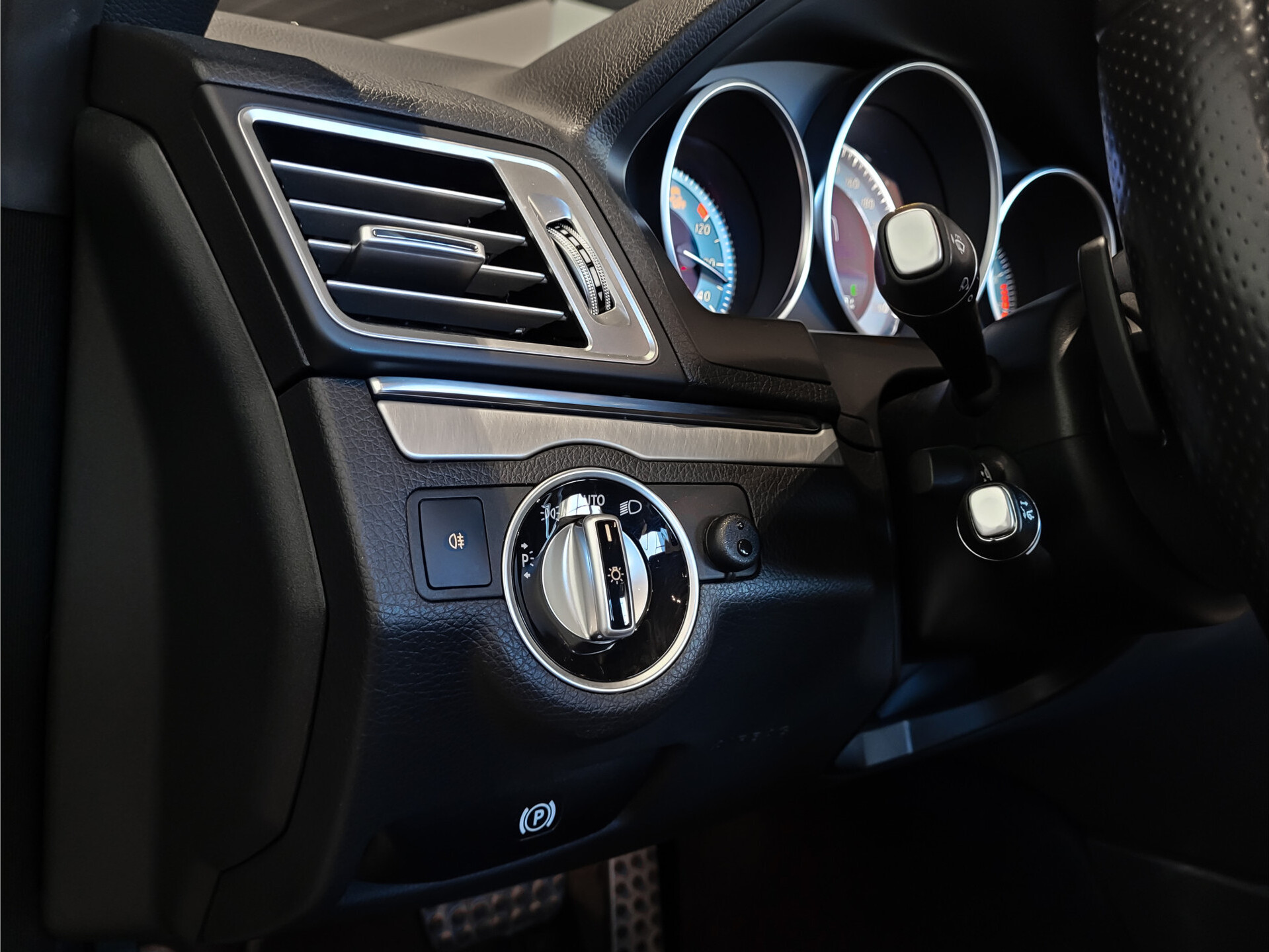 Mercedes-Benz E-Klasse Cabrio 500 AMG Distronic|Keyless|Harman-Kardon|19"|Aircap-scarf|Camera|Aut7 Foto 18