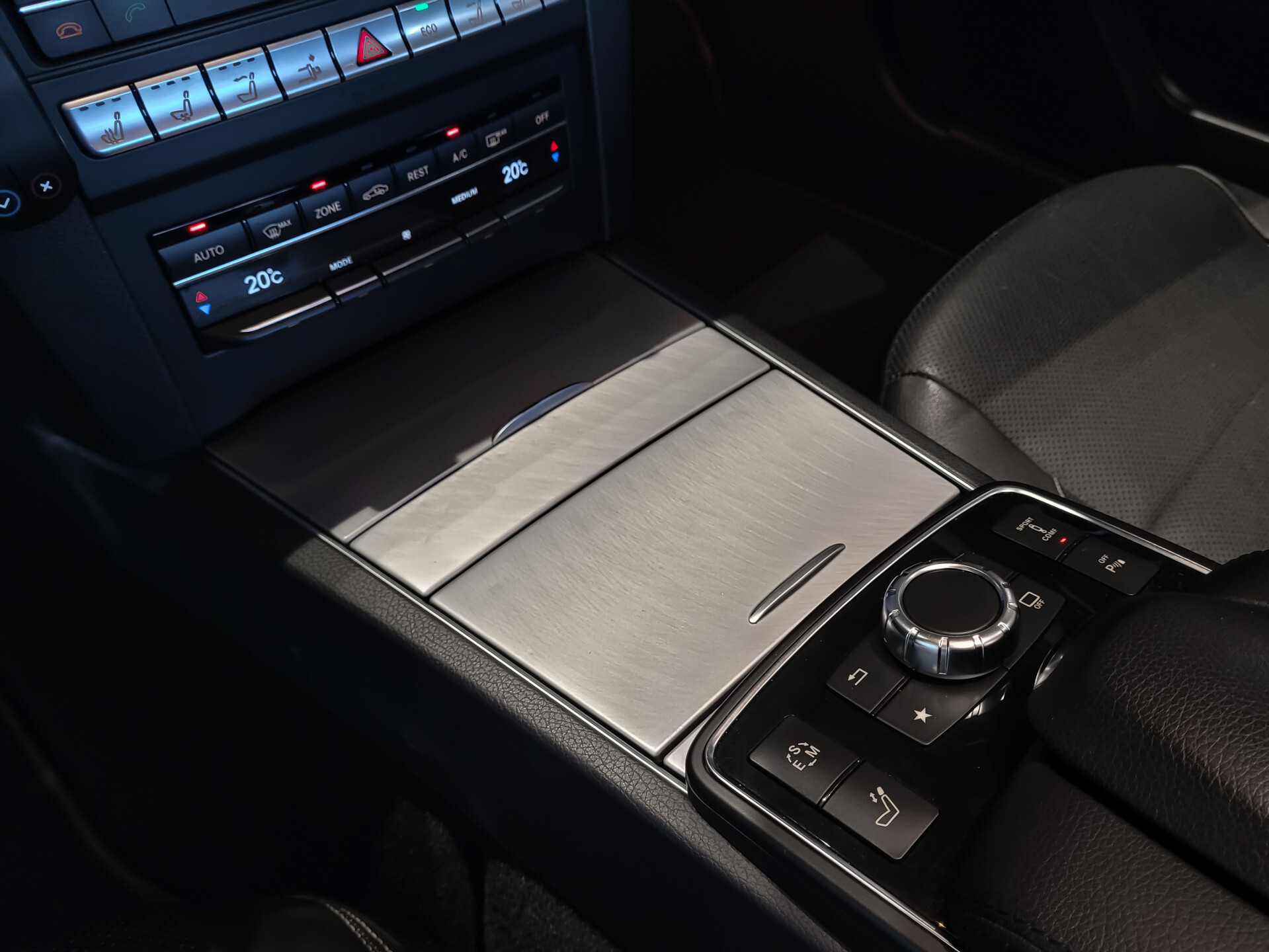 Mercedes-Benz E-Klasse Cabrio 500 AMG Distronic|Keyless|Harman-Kardon|19"|Aircap-scarf|Camera|Aut7 Foto 24