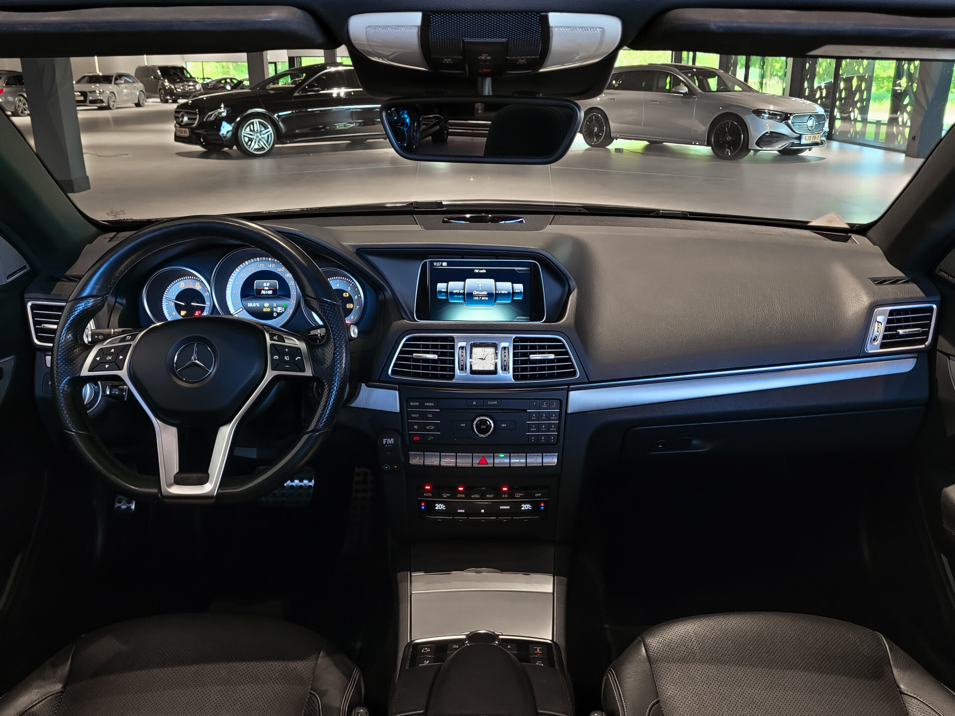Mercedes-Benz E-Klasse Cabrio 500 AMG Distronic|Keyless|Harman-Kardon|19"|Aircap-scarf|Camera|Aut7 Foto 26