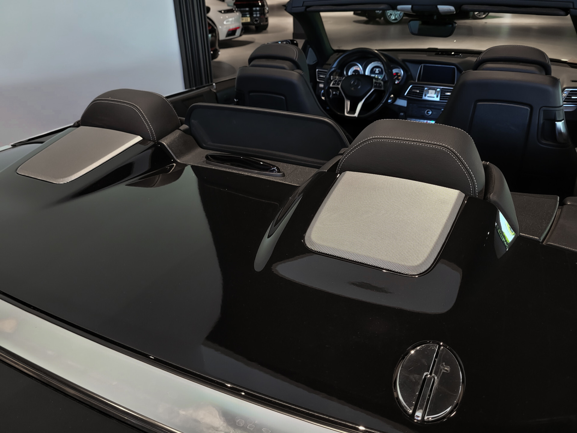 Mercedes-Benz E-Klasse Cabrio 500 AMG Distronic|Keyless|Harman-Kardon|19"|Aircap-scarf|Camera|Aut7 Foto 27
