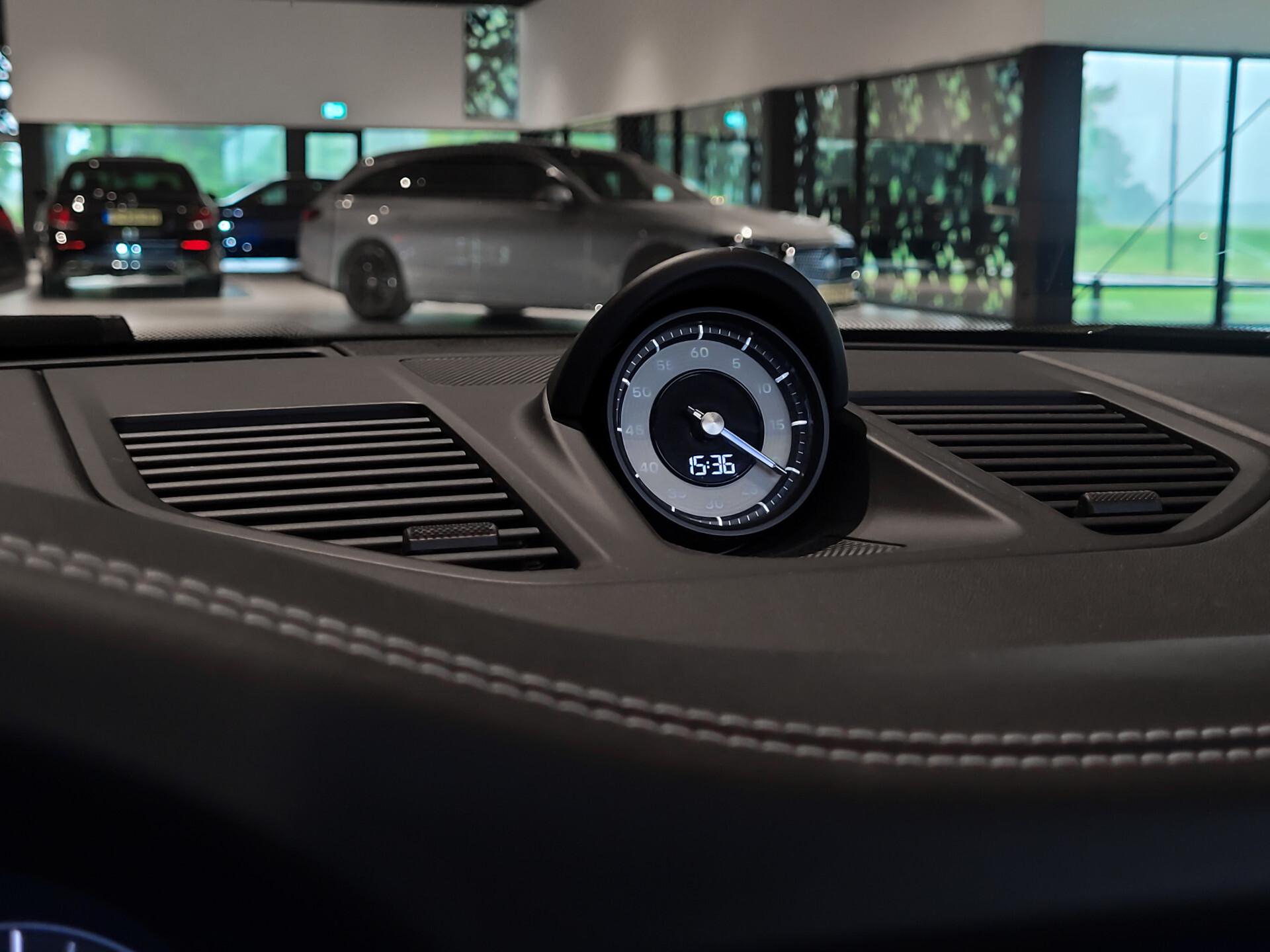 Porsche 911 Cabrio 3.0 Carrera 4 GTS Achterassturing|18-weg|Bose|Keyless|ACC|Carbon|360|PPF|New service Foto 24