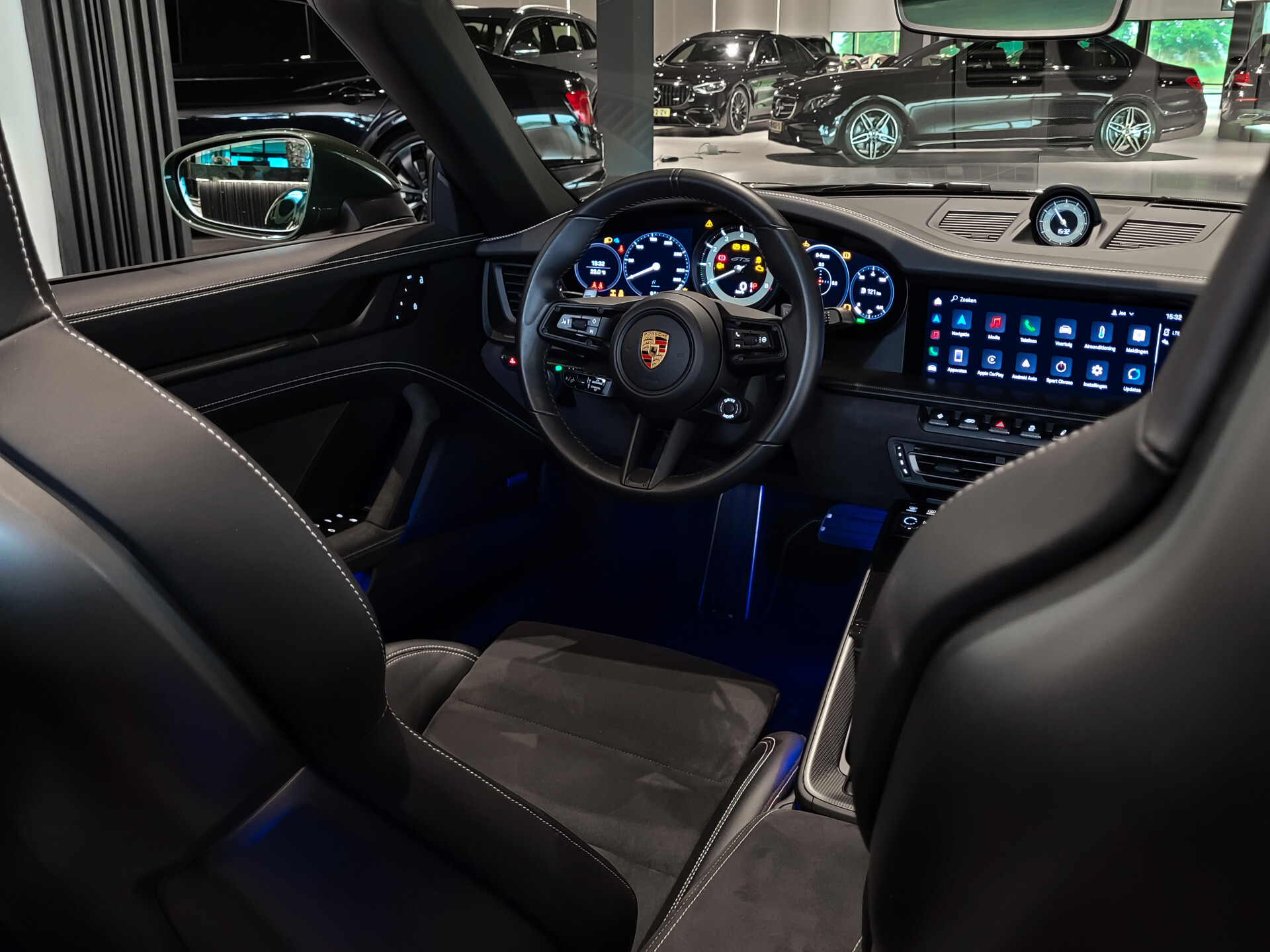 Porsche 911 Cabrio 3.0 Carrera 4 GTS Achterassturing|18-weg|Bose|Keyless|ACC|Carbon|360|PPF|New service Foto 26