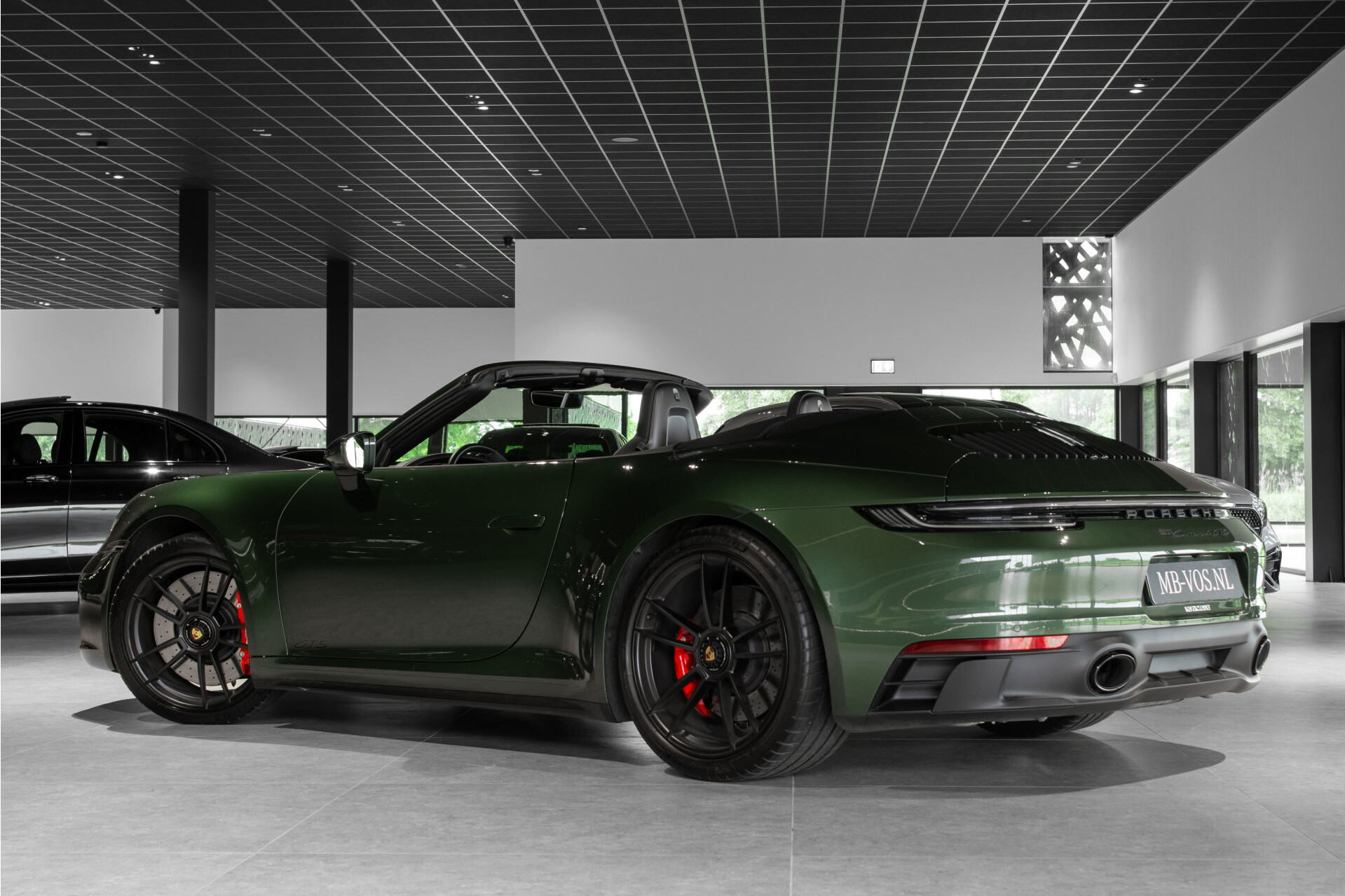 Porsche 911 Cabrio 3.0 Carrera 4 GTS Achterassturing|18-weg|Bose|Keyless|ACC|Carbon|360|PPF|New service Foto 3
