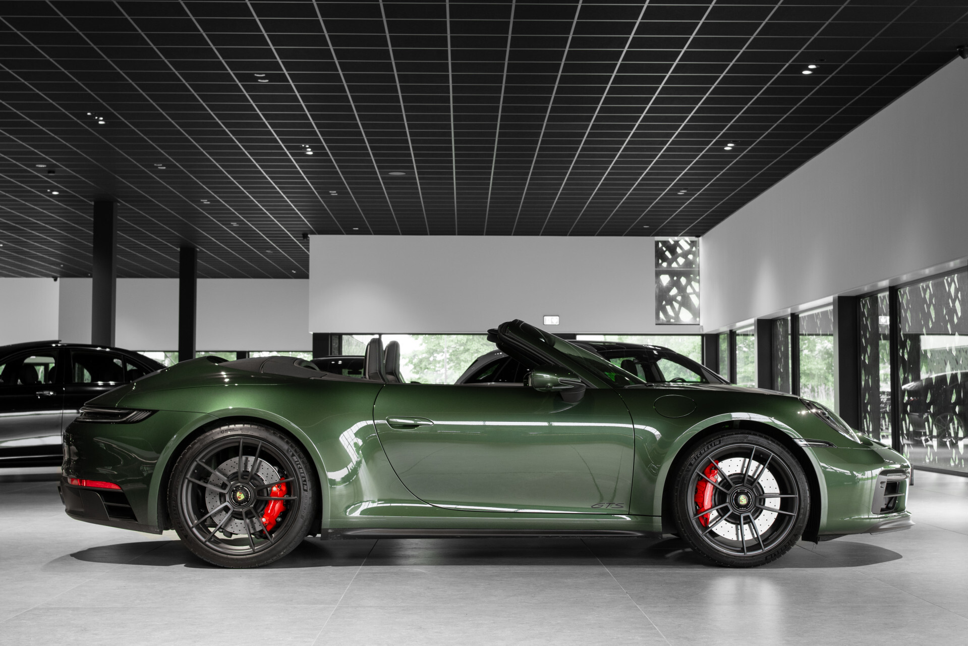 Porsche 911 Cabrio 3.0 Carrera 4 GTS Achterassturing|18-weg|Bose|Keyless|ACC|Carbon|360|PPF|New service Foto 6