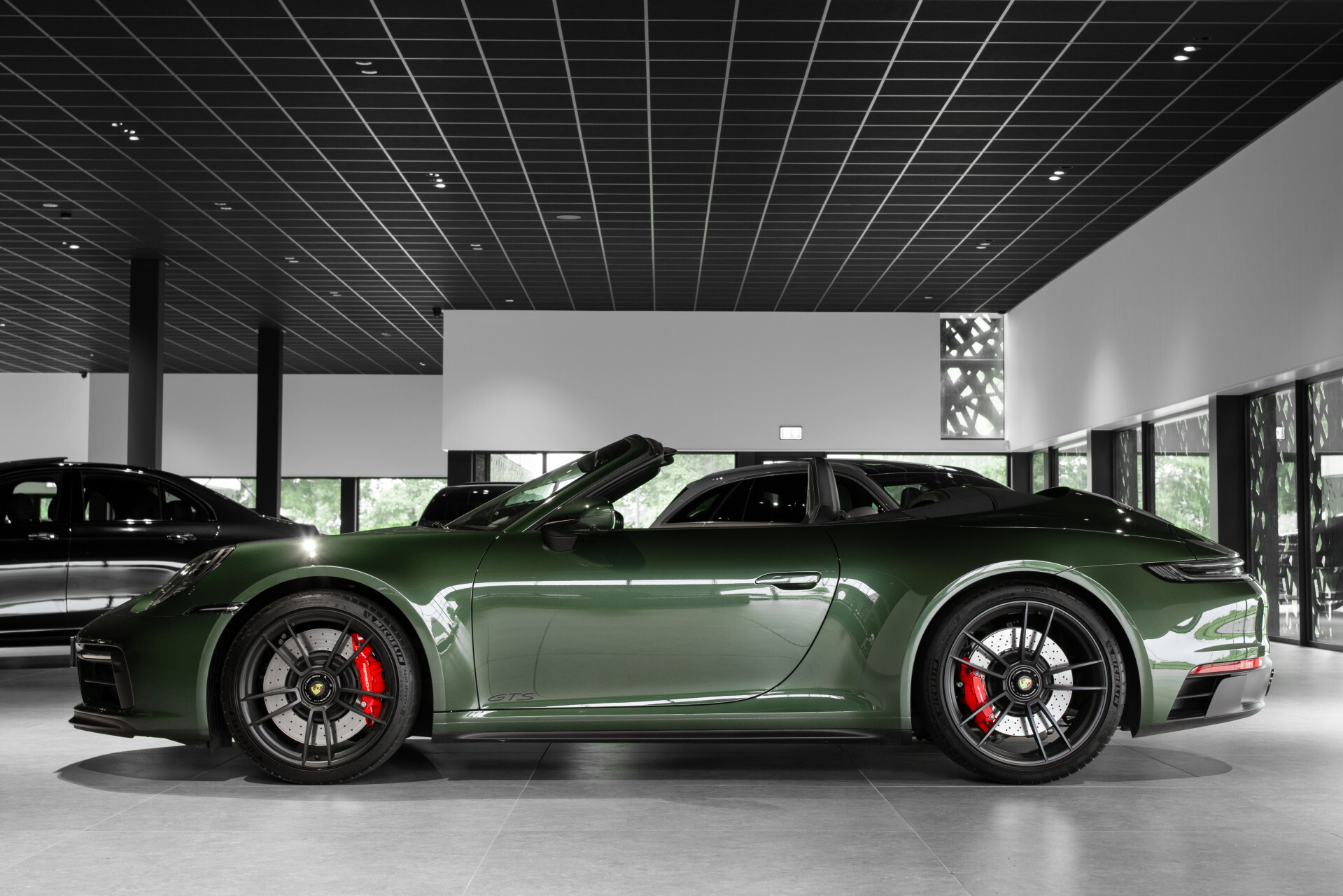 Porsche 911 Cabrio 3.0 Carrera 4 GTS Achterassturing|18-weg|Bose|Keyless|ACC|Carbon|360|PPF|New service Foto 7