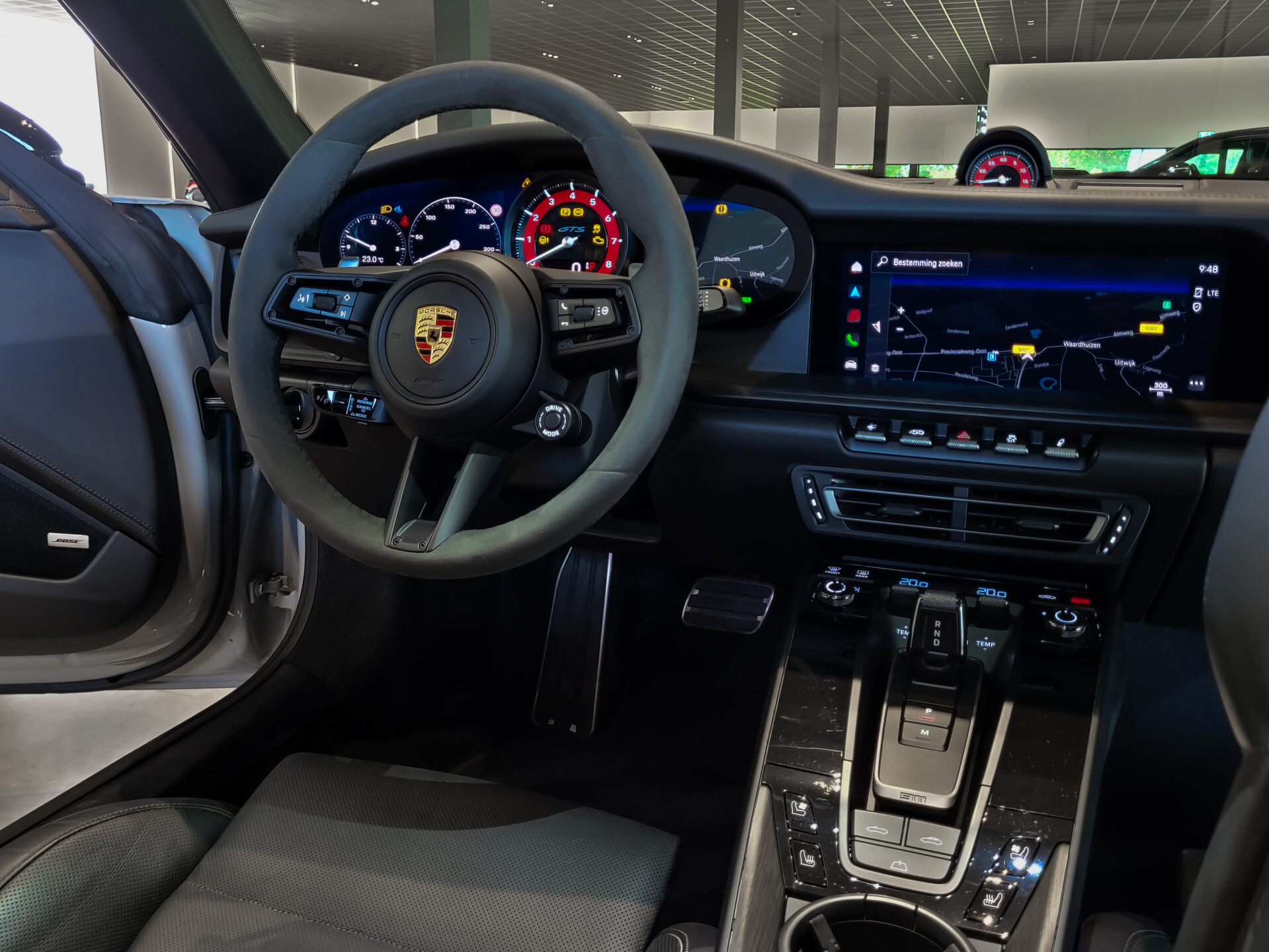 Porsche 911 Cabrio 3.0 Carrera 4 GTS Lift|Acc|Bosé|18-voudig|Stoelkoeling|Keyless|New Service Foto 28