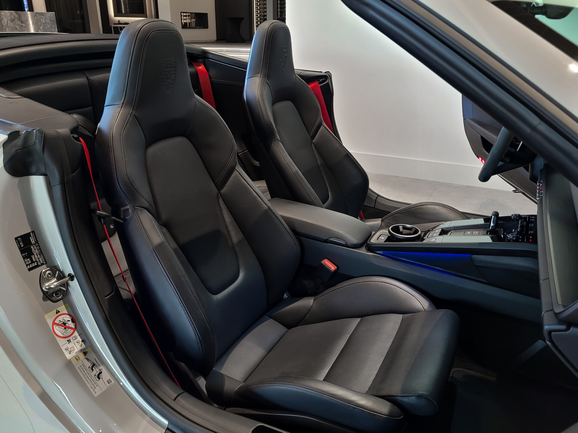 Porsche 911 Cabrio 3.0 Carrera 4 GTS Lift|Acc|Bosé|18-voudig|Stoelkoeling|Keyless|New Service Foto 8