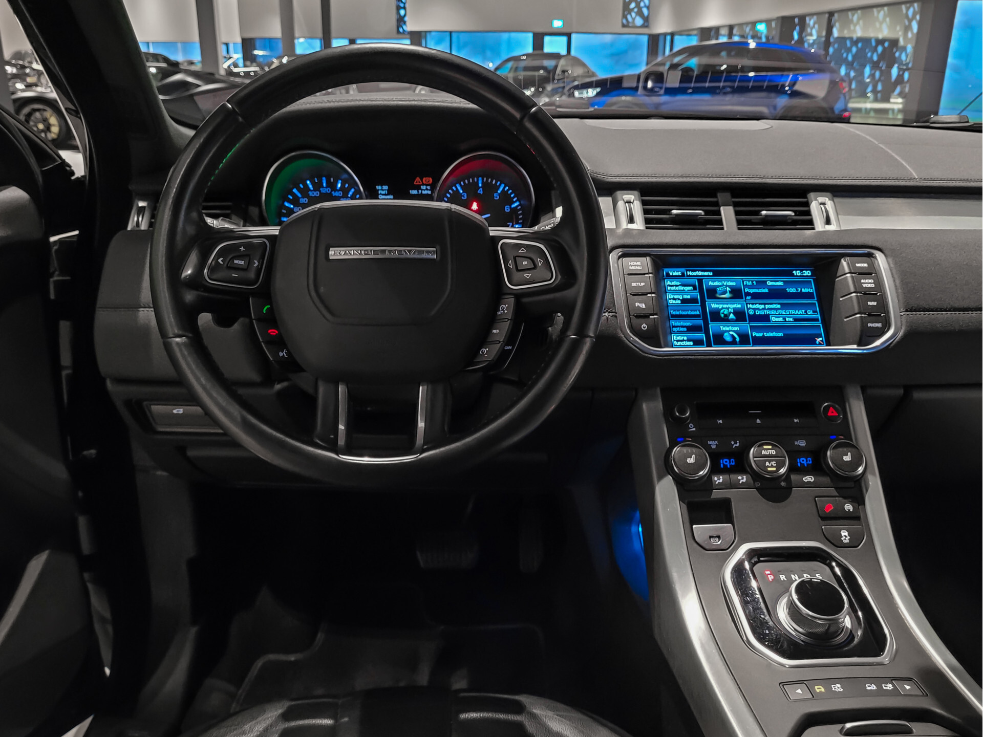 Land Rover Range Rover Evoque 2.0 Si 4WD Pure Business Edition Panorama|Meridian|Blackline|Trekhaak|NL Auto|New Service Foto 24