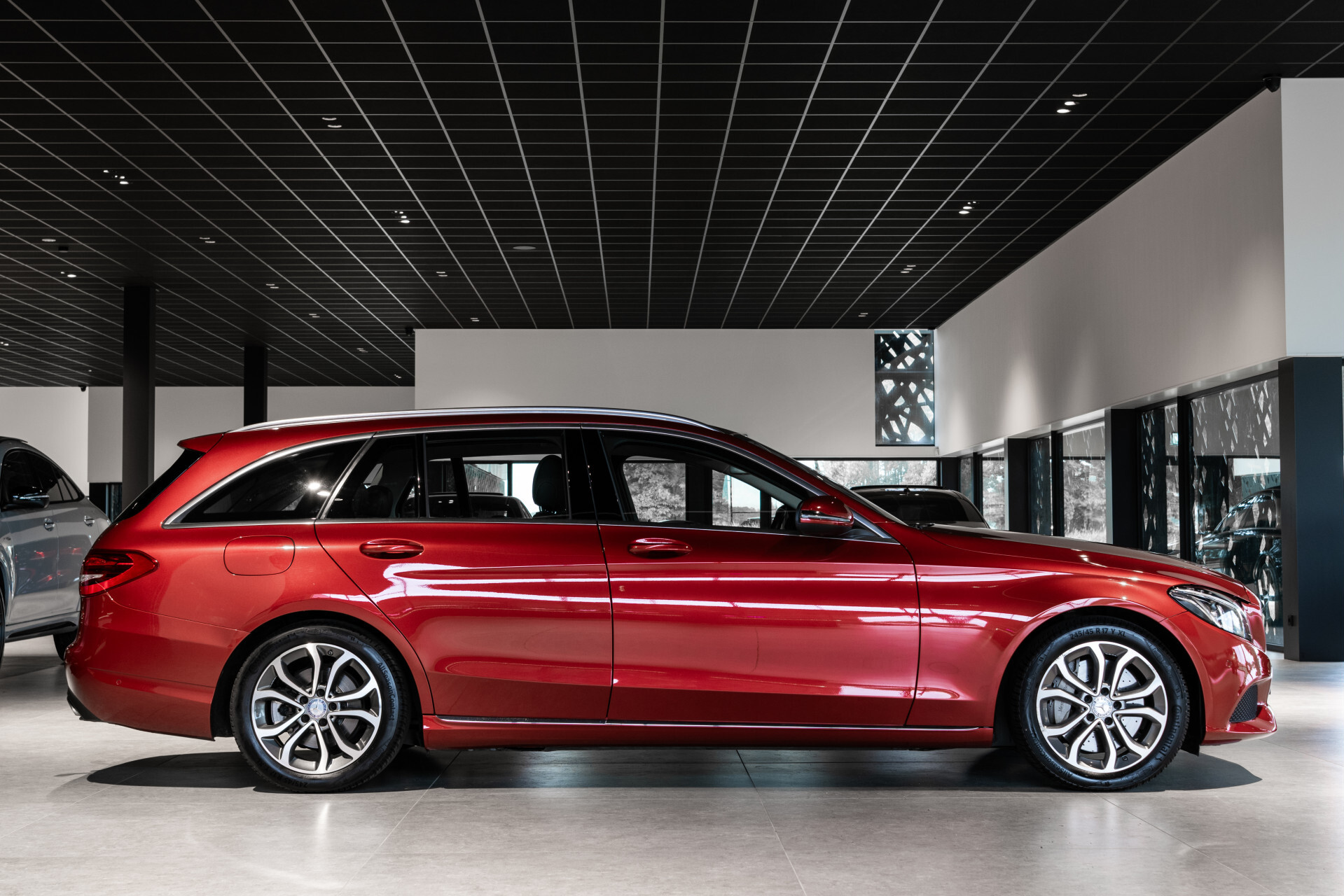 Mercedes-Benz C-Klasse Estate 350 e Lease Edition Distronic|Burmester|Leer|Trekhaak|Camera|Luchtvering|Sfeerverlichting Foto 3