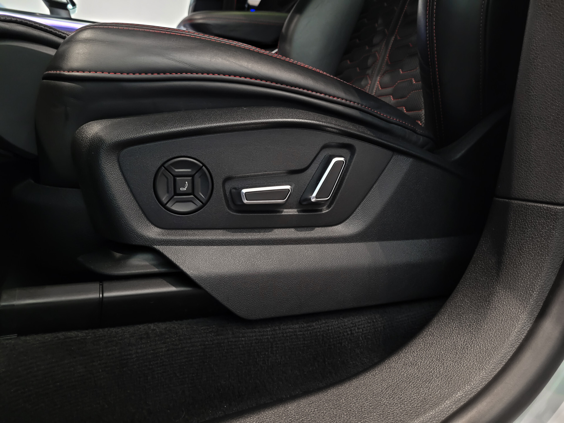 Audi RSQ8-R ABT 1 OF 125 740pk Gletscherwit metallic|Carbon|B&O|Massage|BTW Foto 27