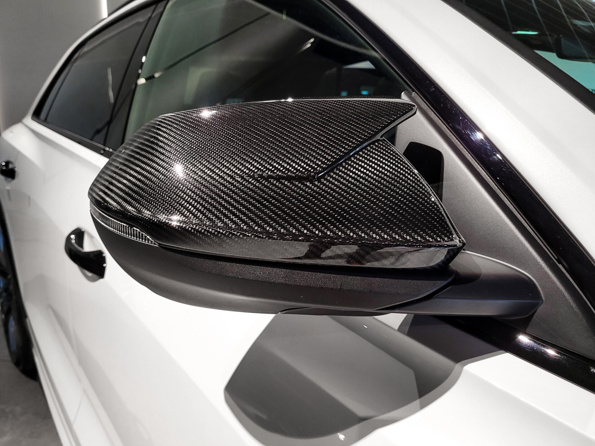 Audi RSQ8-R ABT 1 OF 125 740pk Gletscherwit metallic|Carbon|B&O|Massage|BTW Foto 37